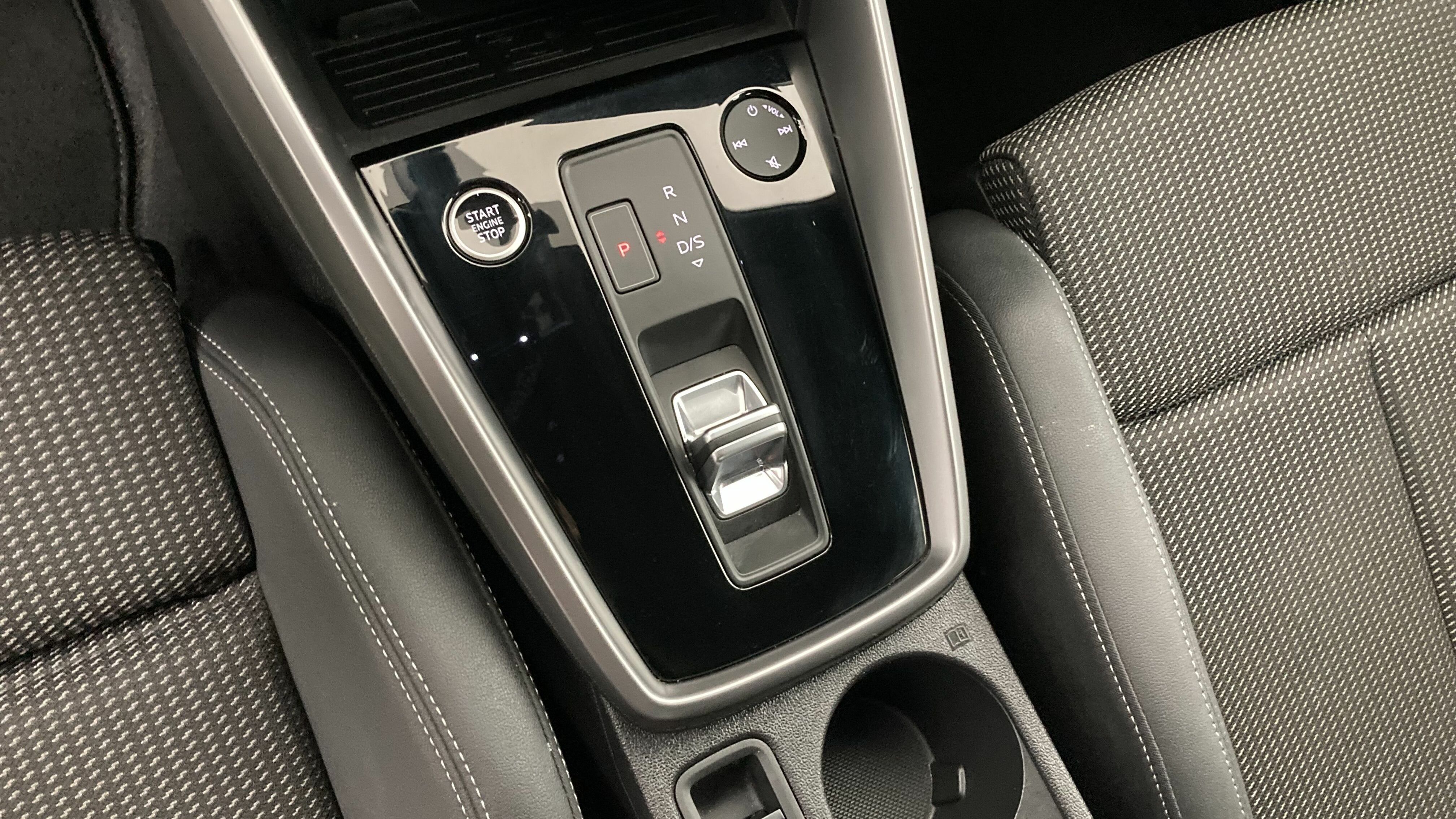 audi a3 sportback s line 35 TFSI 150 STRONIC 2024 daytonagrau perleff. 20