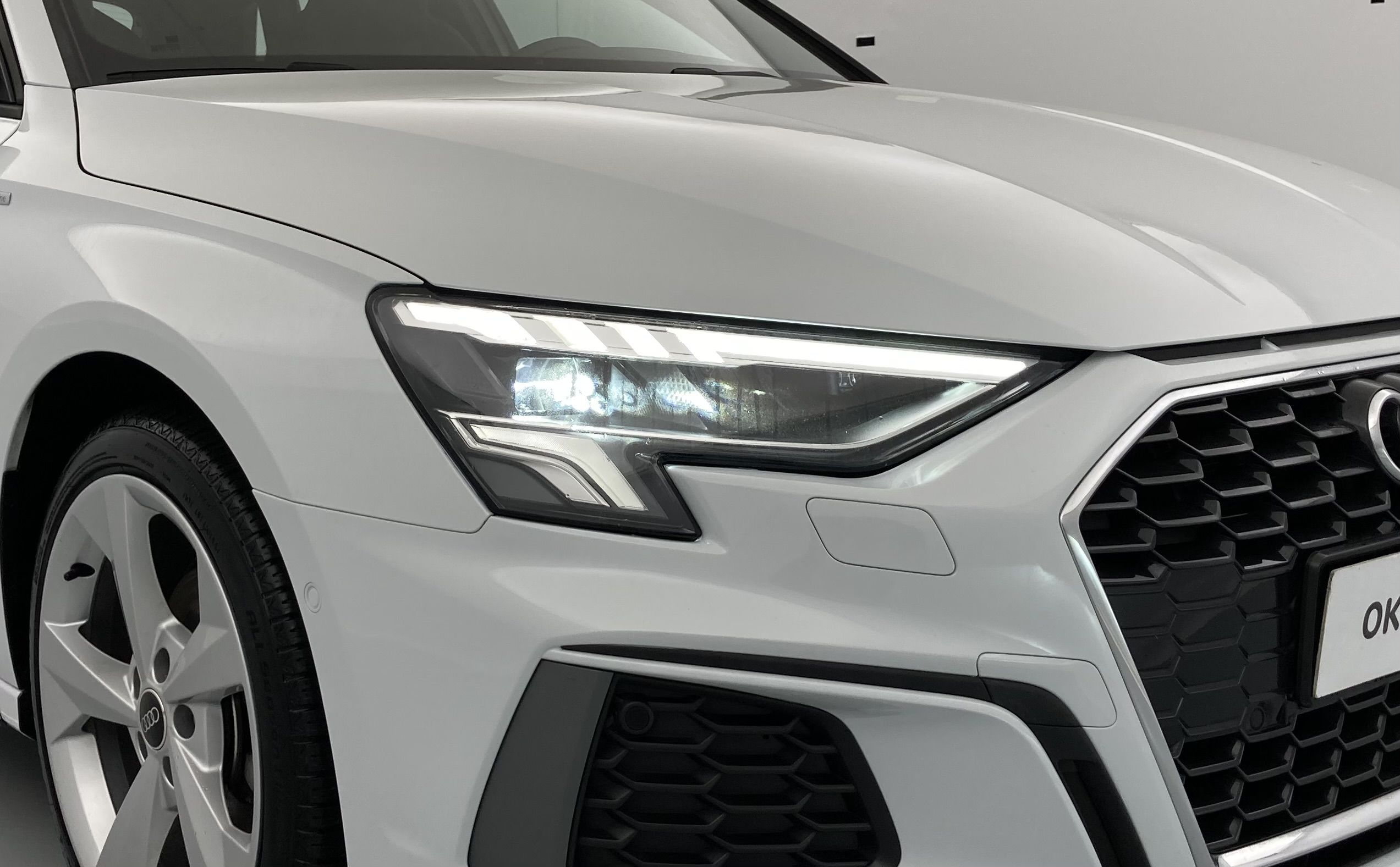 audi a3 sportback s line 35 TFSI 150 STRONIC 2024 gletscherweiss metallic 19