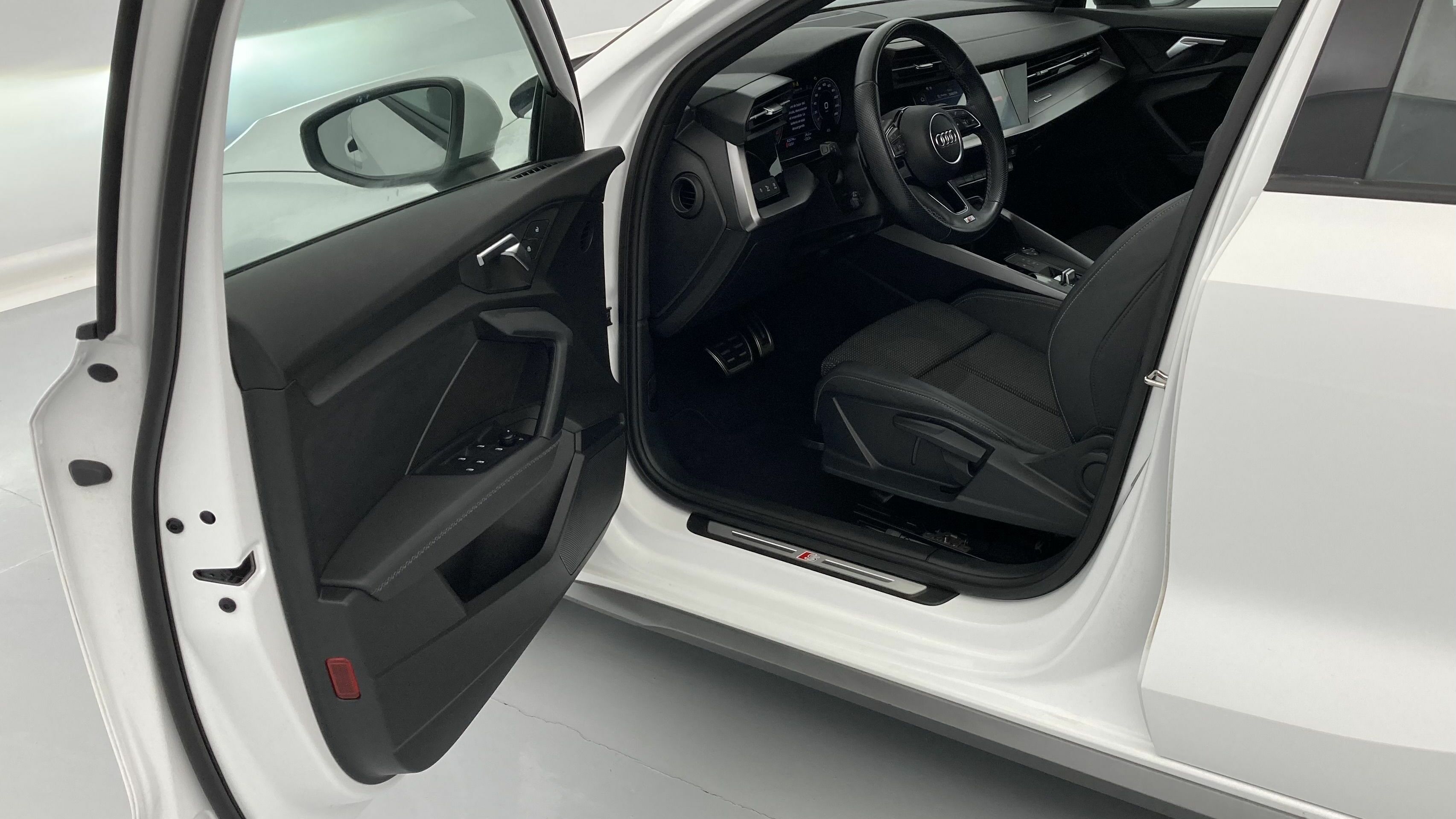 audi a3 sportback s line 35 TFSI 150 STRONIC 2023 ibis weiss 13