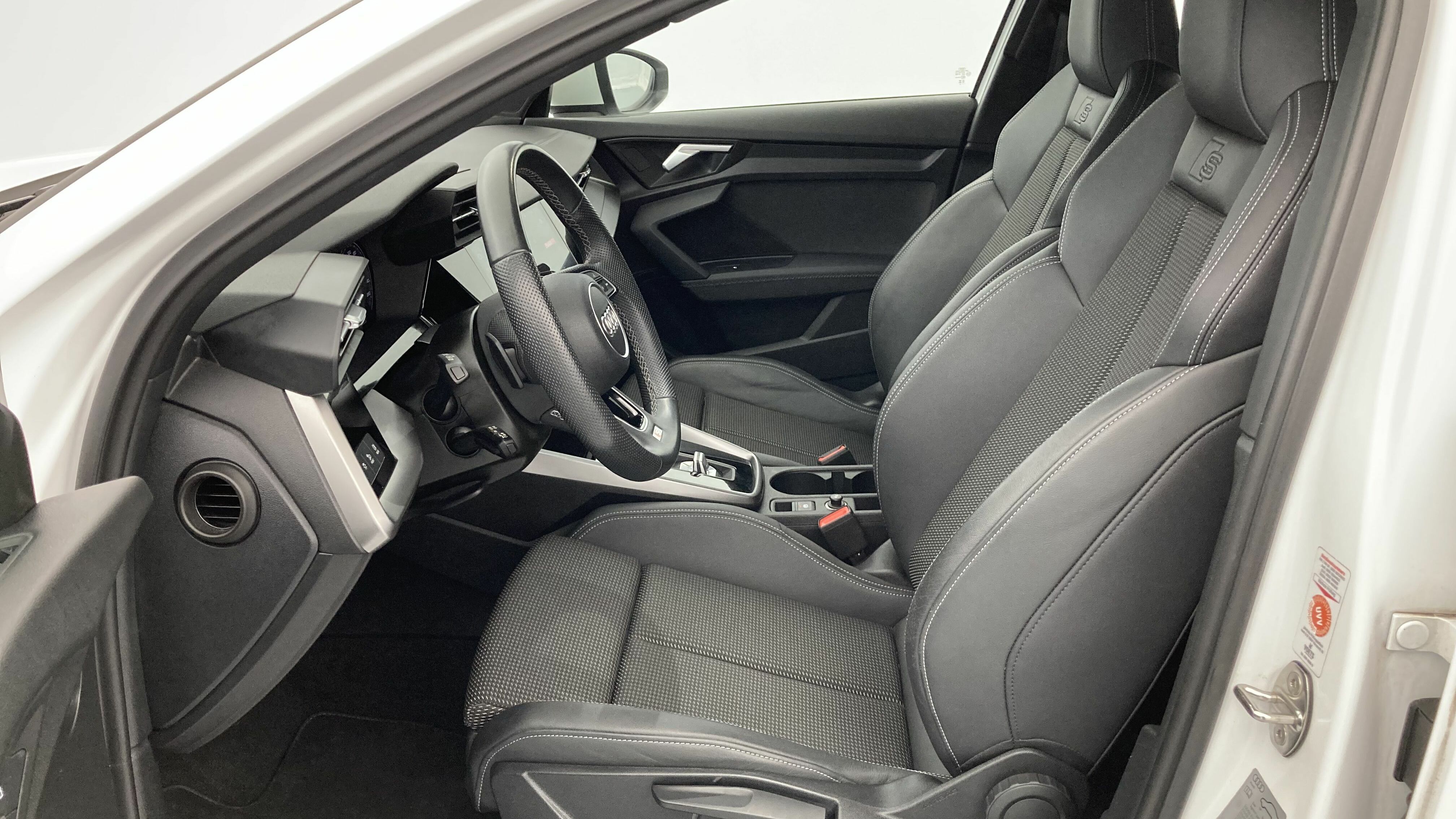audi a3 sportback s line 35 TFSI 150 STRONIC 2023 ibis weiss 14