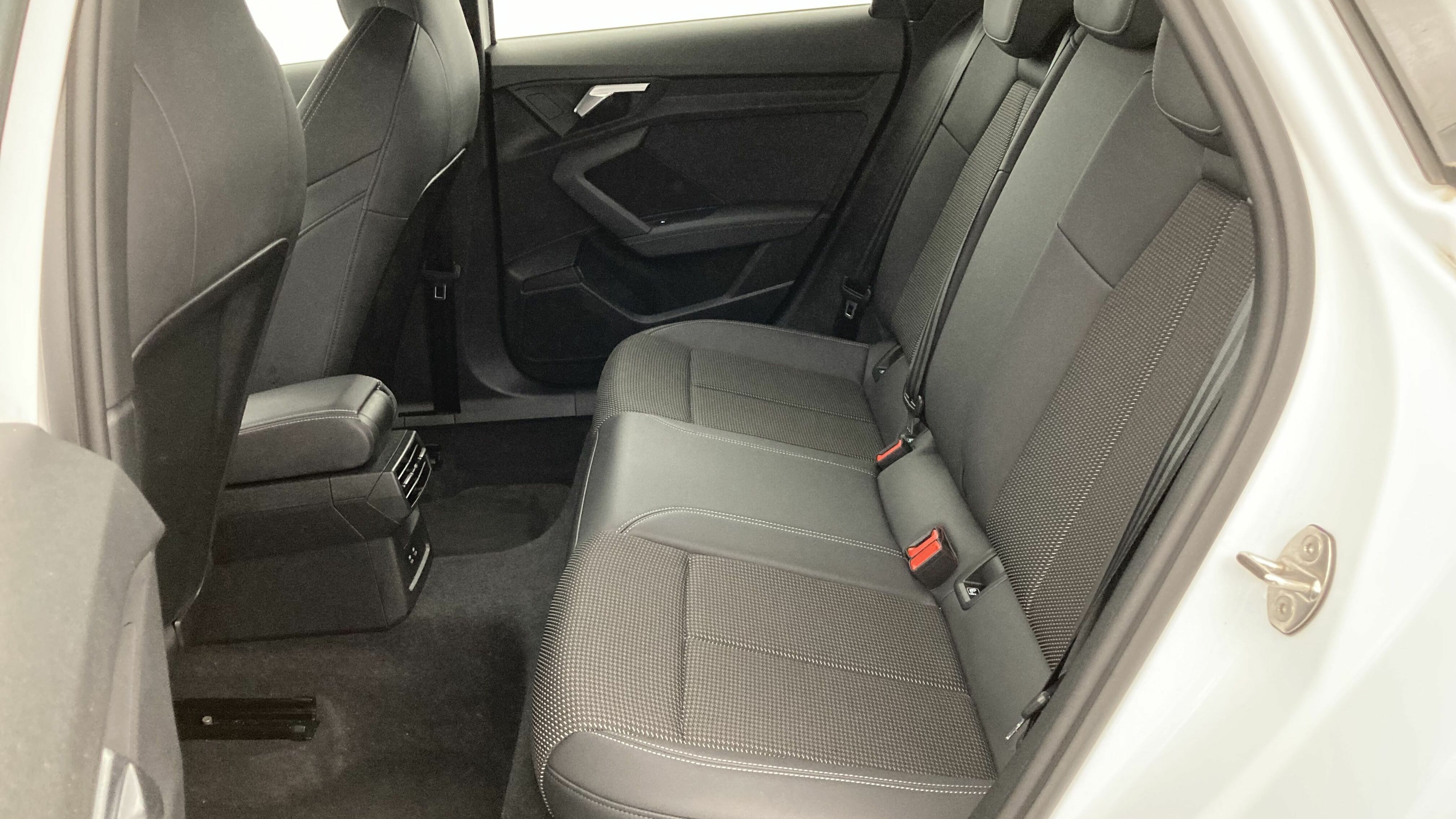 audi a3 sportback s line 35 TFSI 150 STRONIC 2023 ibis weiss 21