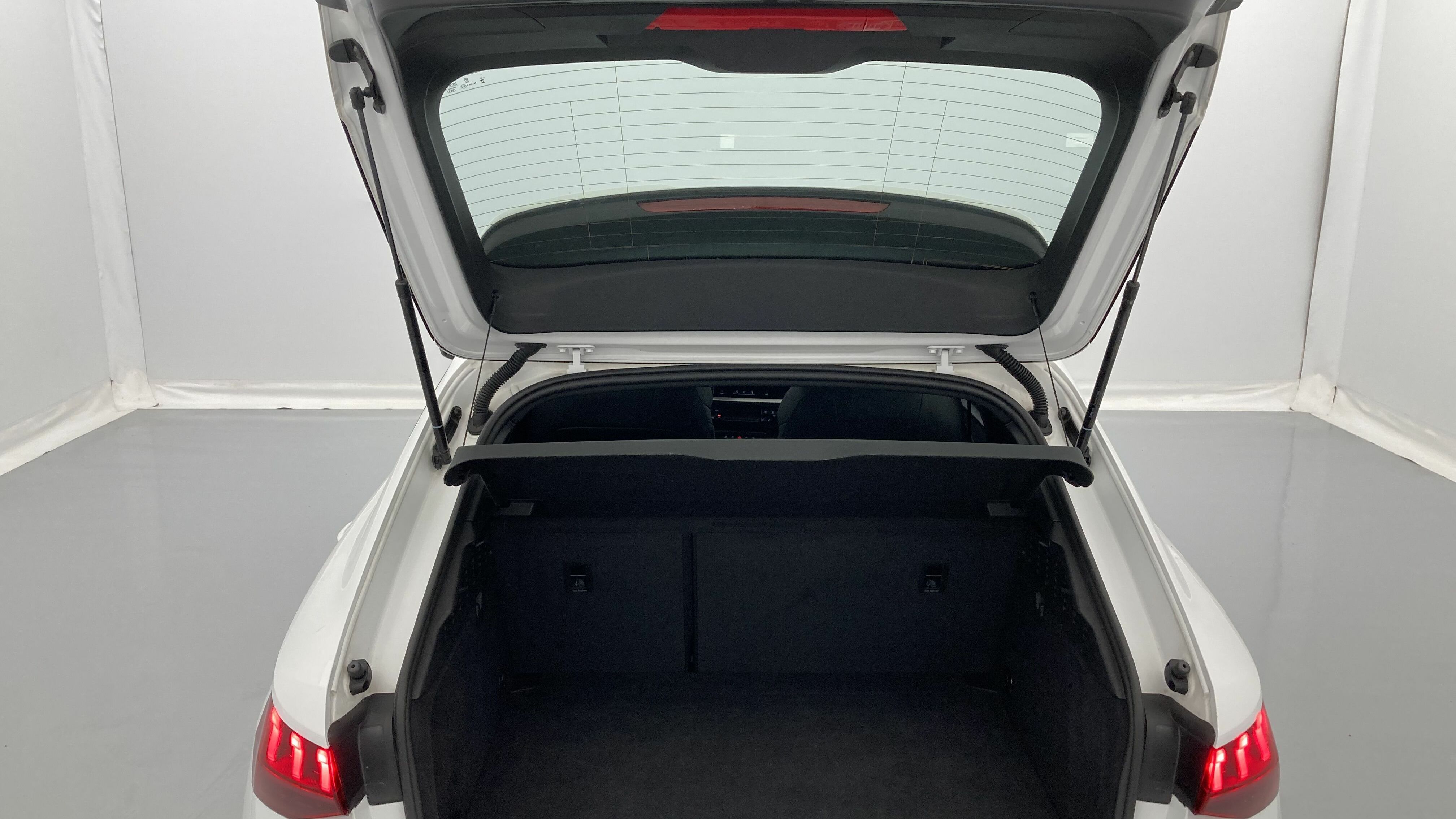 audi a3 sportback s line 35 TFSI 150 STRONIC 2023 ibis weiss 24