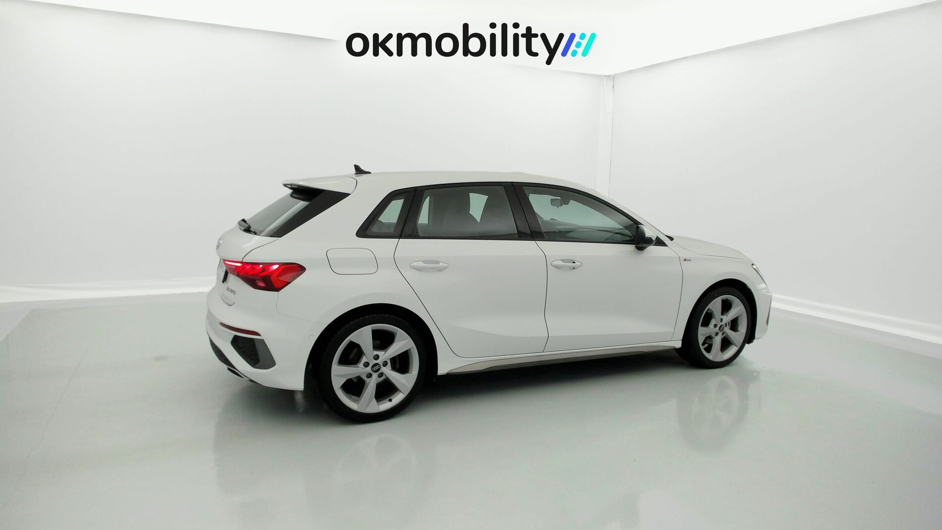 audi a3 sportback s line 35 TFSI 150 STRONIC 2023 ibis weiss 12