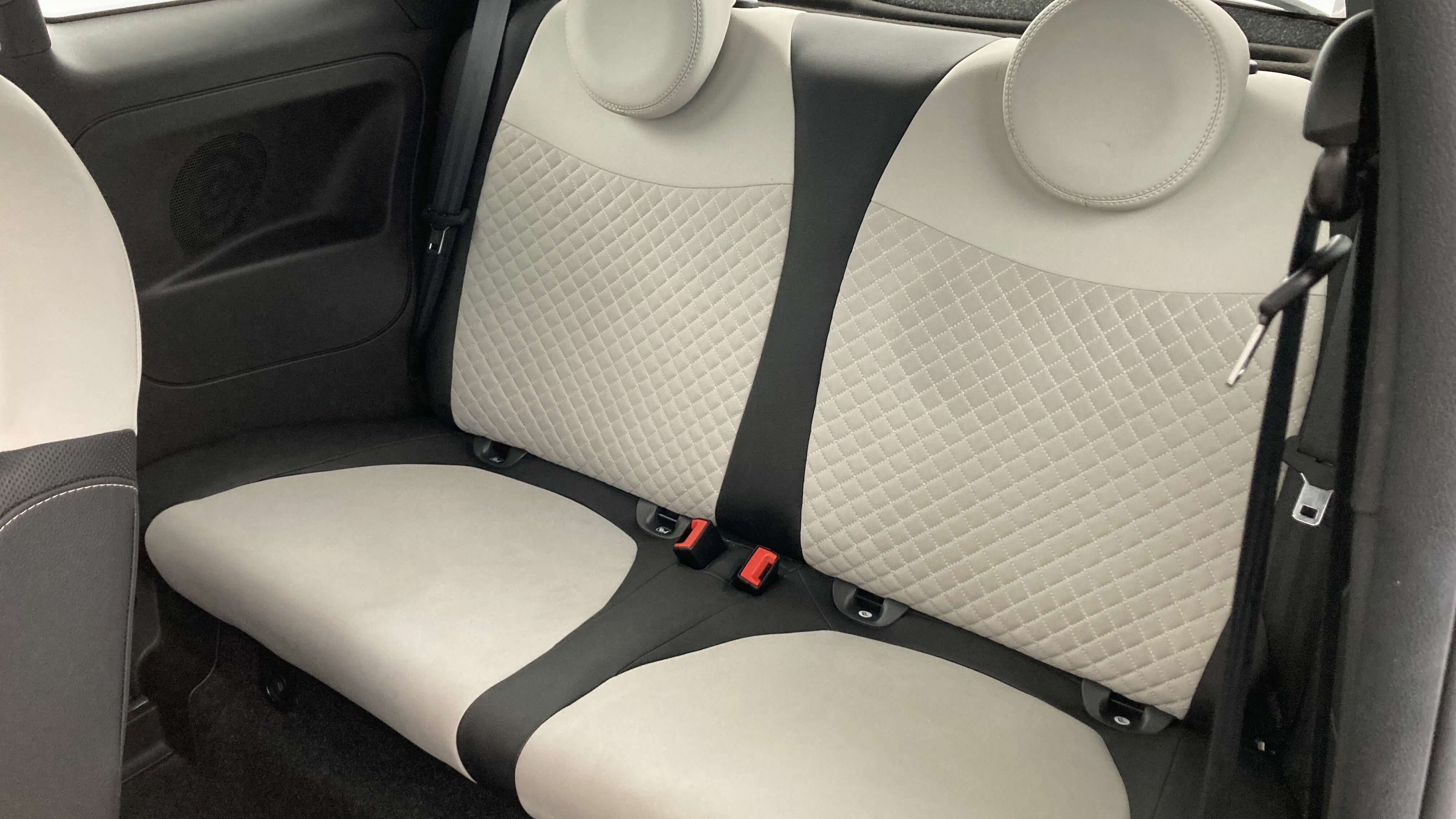 fiat 500 dolcevita 1.0 HYBRID 70 MHEV 2023 gris pompei 17