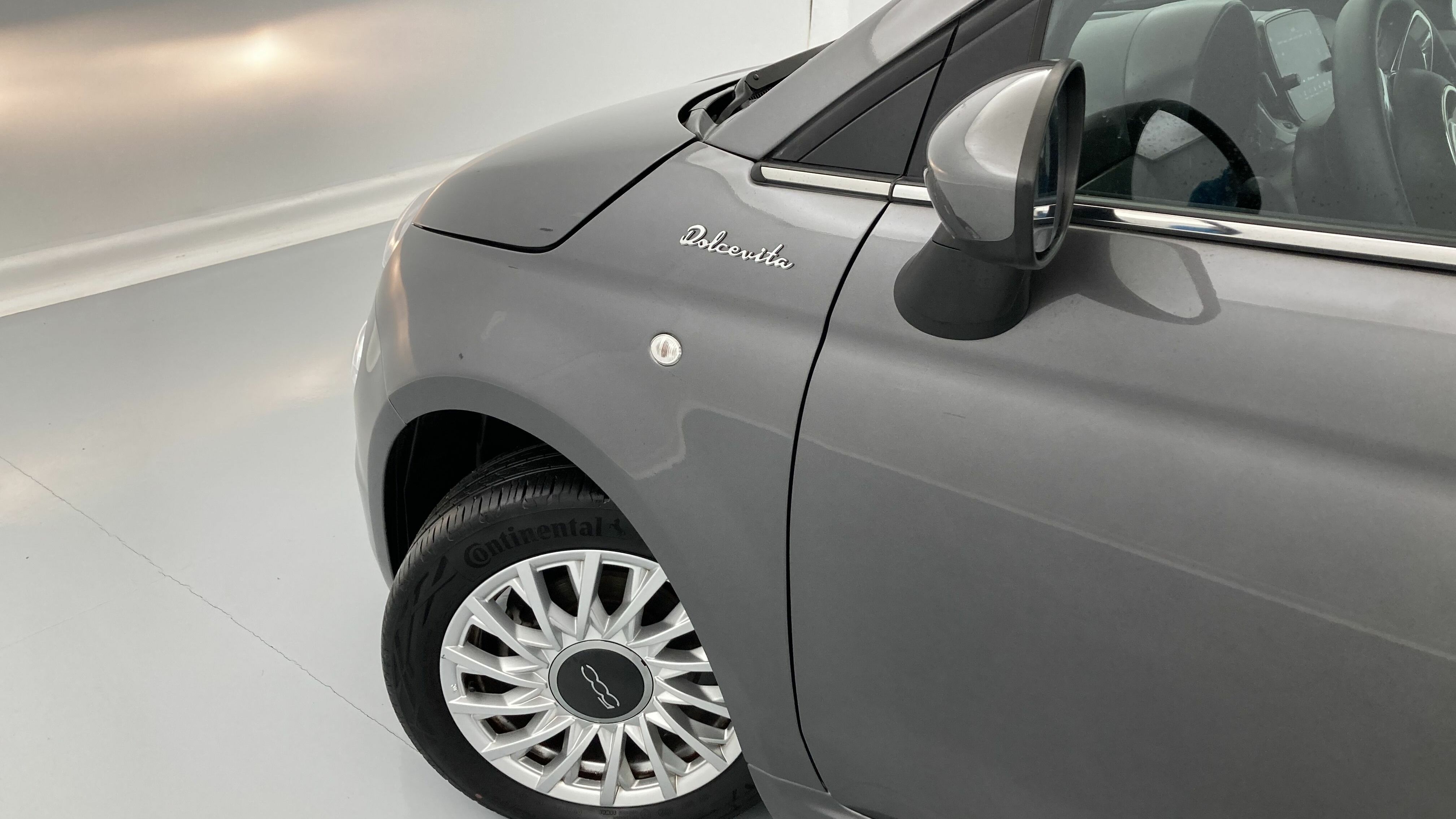 fiat 500 dolcevita 1.0 HYBRID 70 MHEV 2023 gris pompei 22