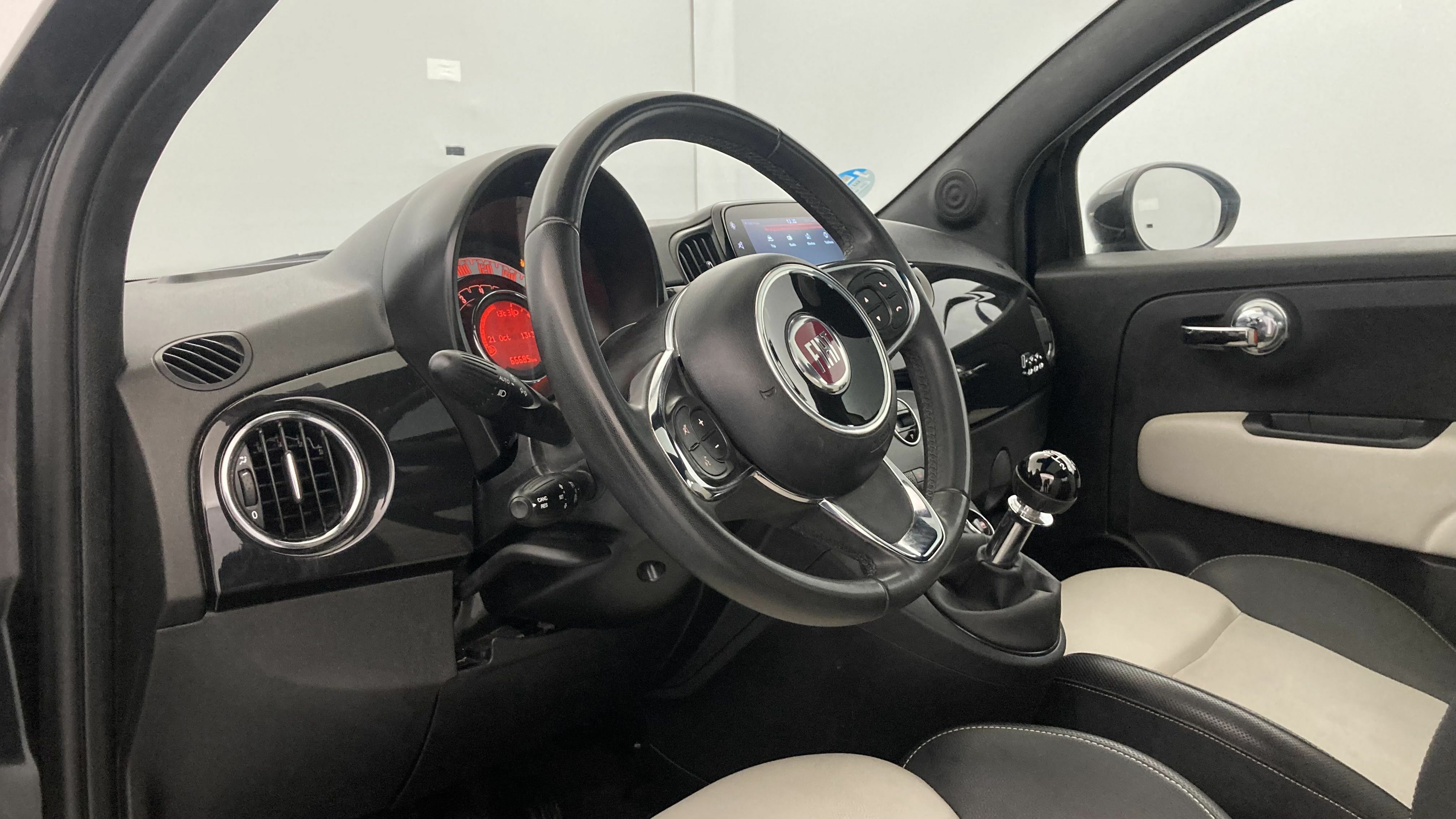 fiat 500 dolcevita 1.0 HYBRID 70 MHEV 2023 negro vesuvio 15