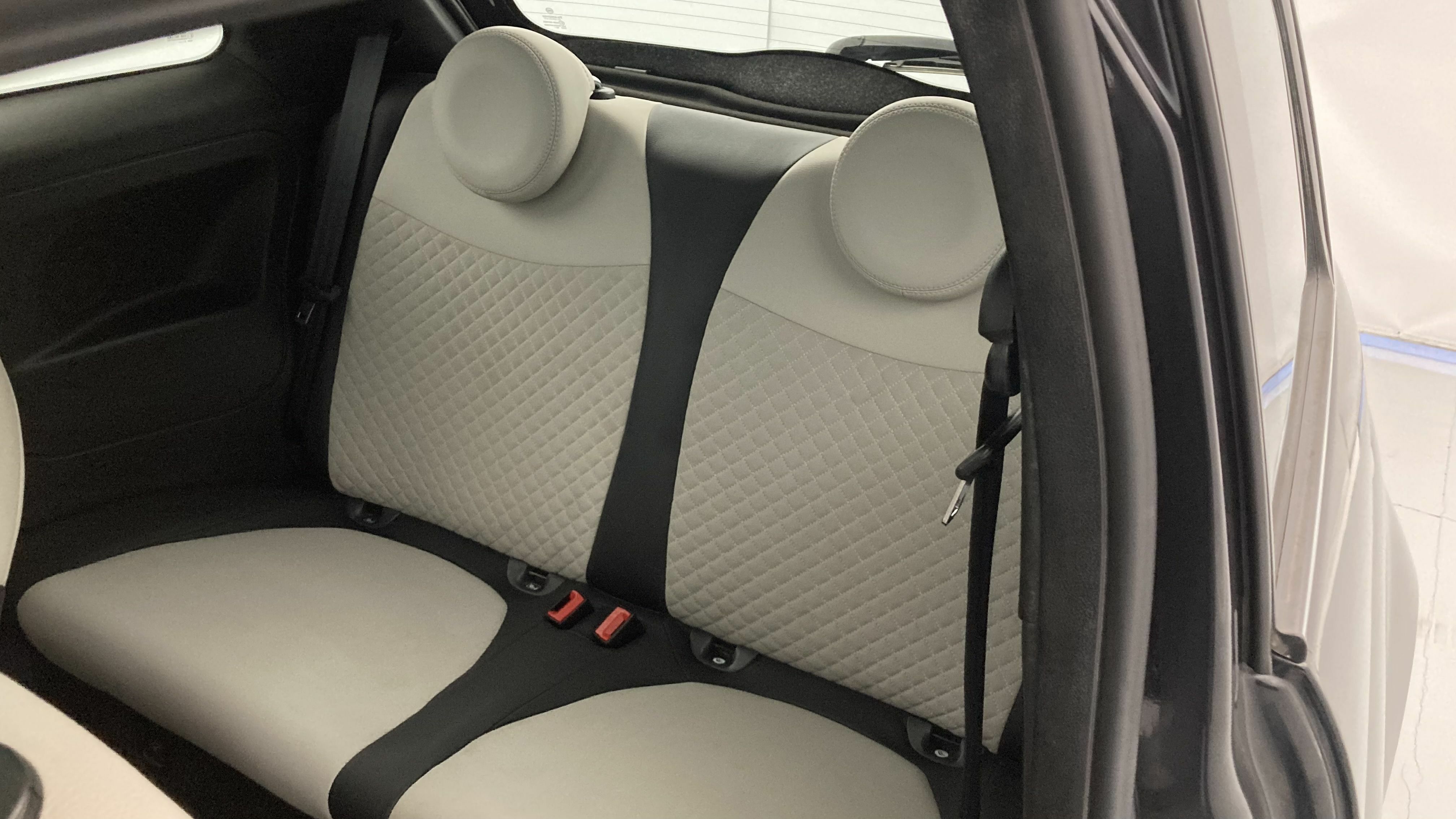 fiat 500 dolcevita 1.0 HYBRID 70 MHEV 2023 negro vesuvio 21