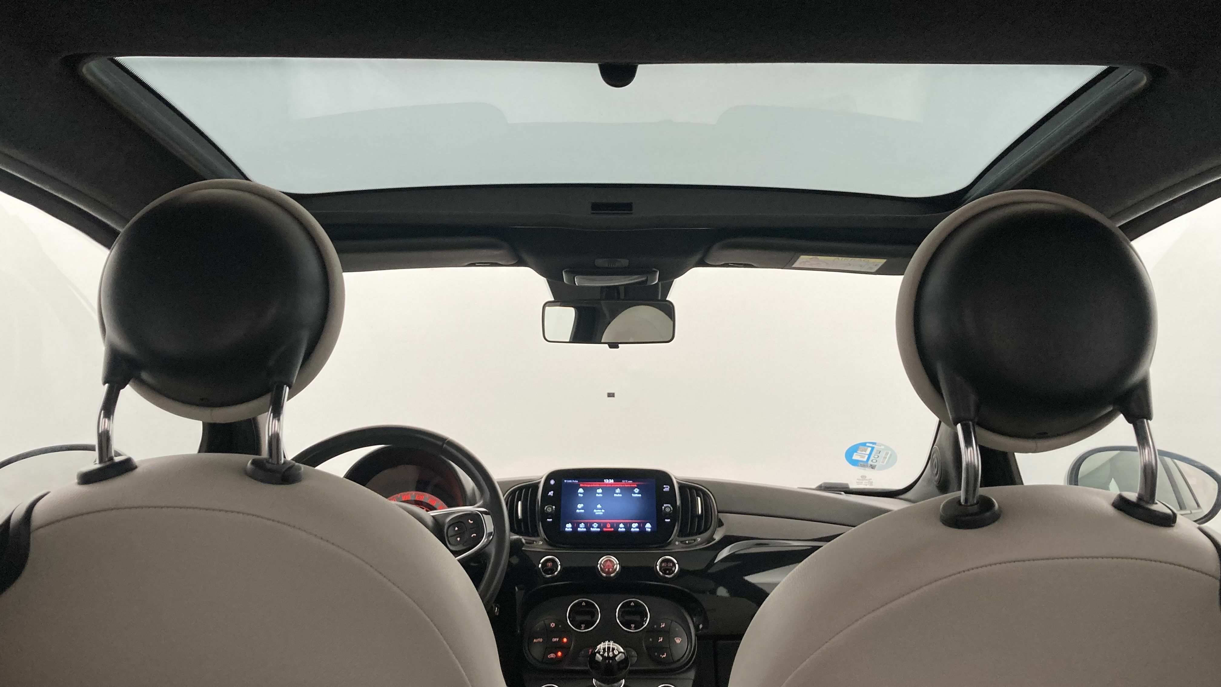 fiat 500 dolcevita 1.0 HYBRID 70 MHEV 2023 negro vesuvio 23