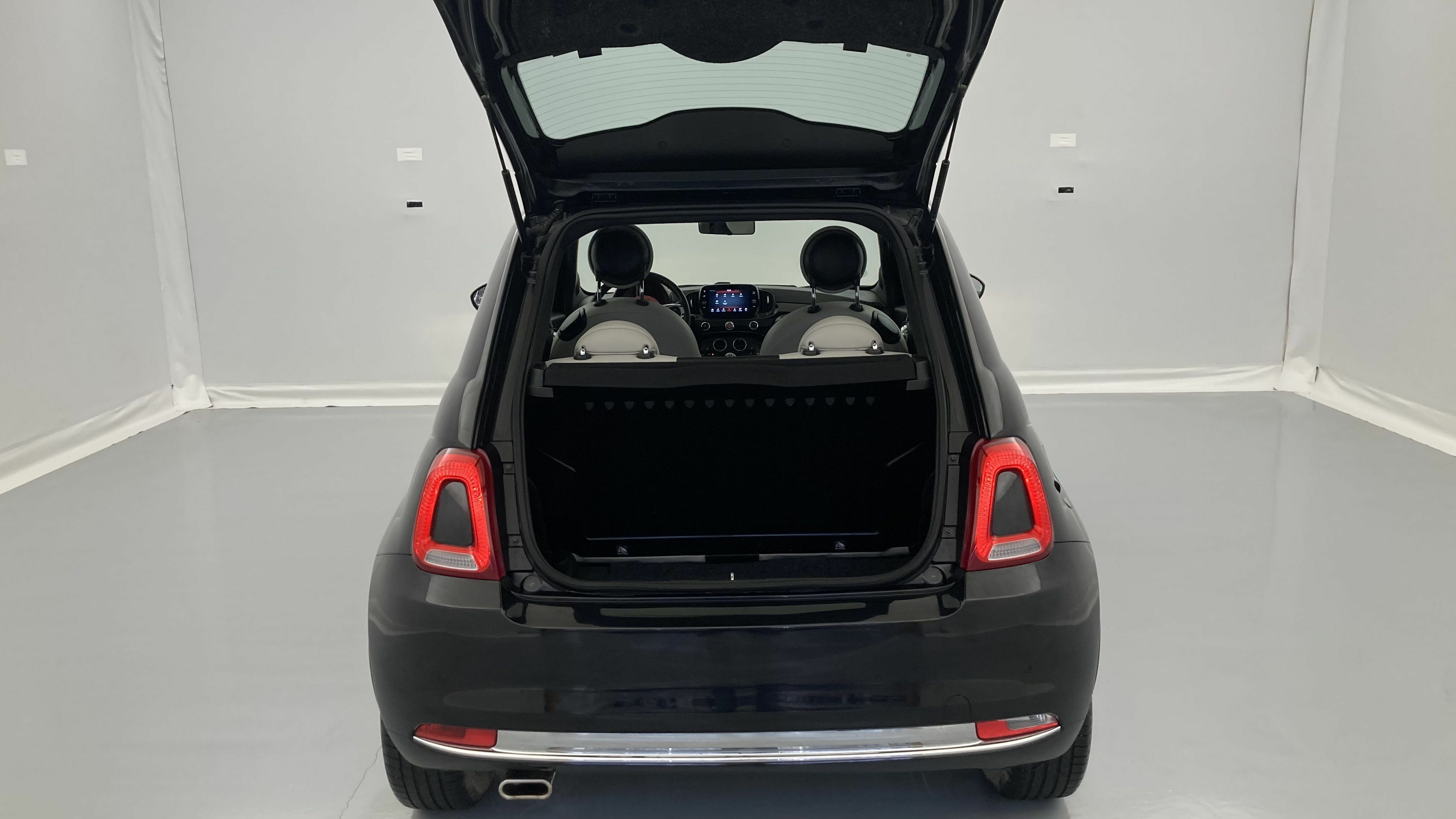 fiat 500 dolcevita 1.0 HYBRID 70 MHEV 2023 negro vesuvio 24