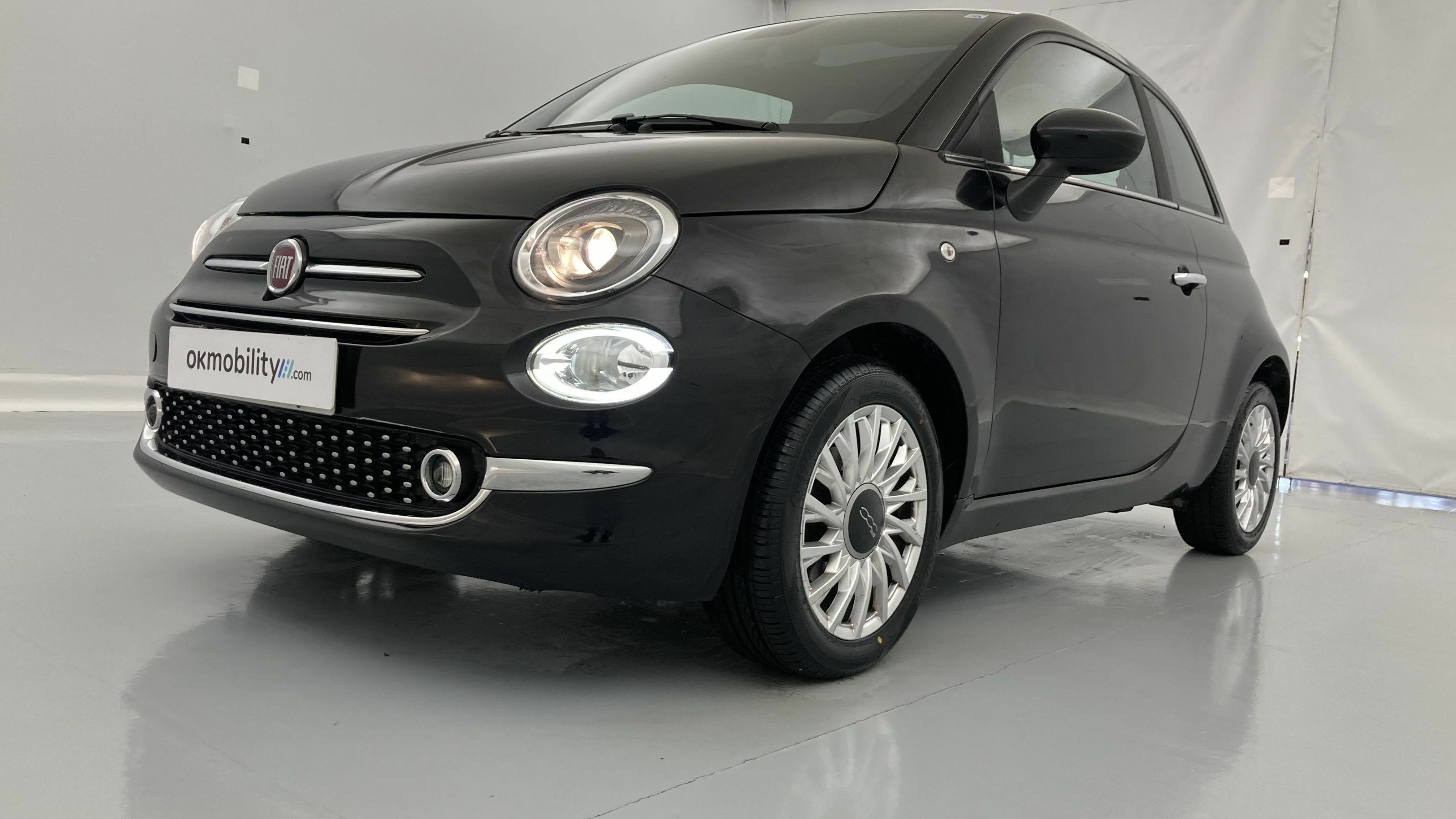 fiat 500 dolcevita 1.0 HYBRID 70 MHEV 2023 negro vesuvio 26