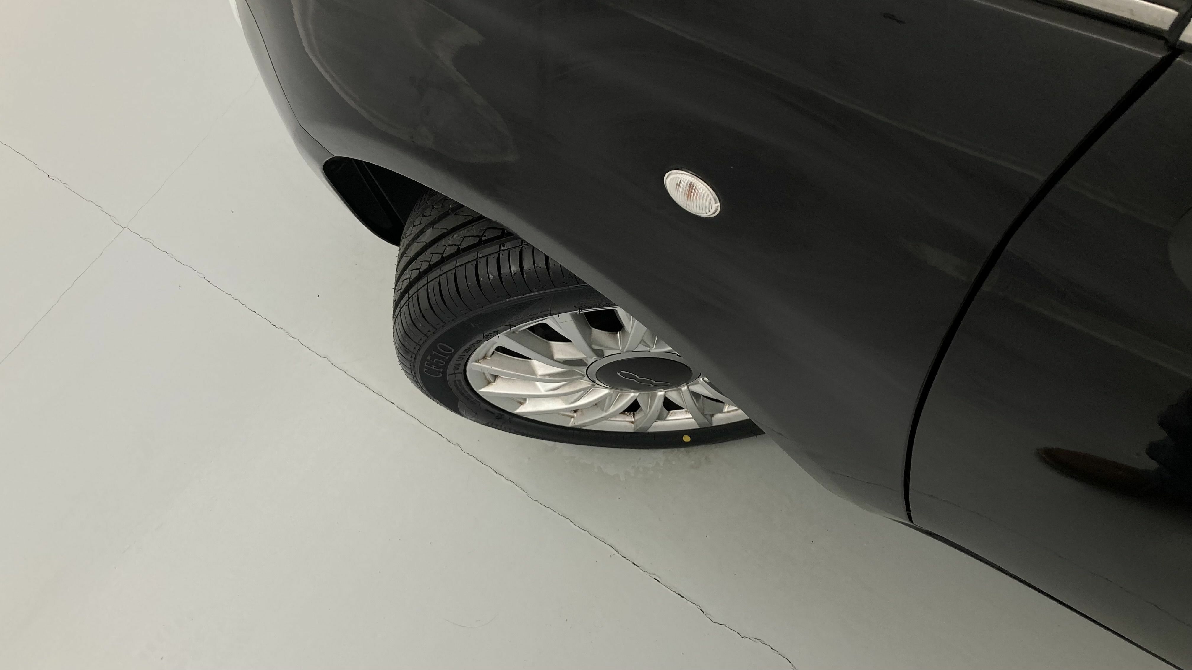 fiat 500 dolcevita 1.0 HYBRID 70 MHEV 2023 negro vesuvio 28
