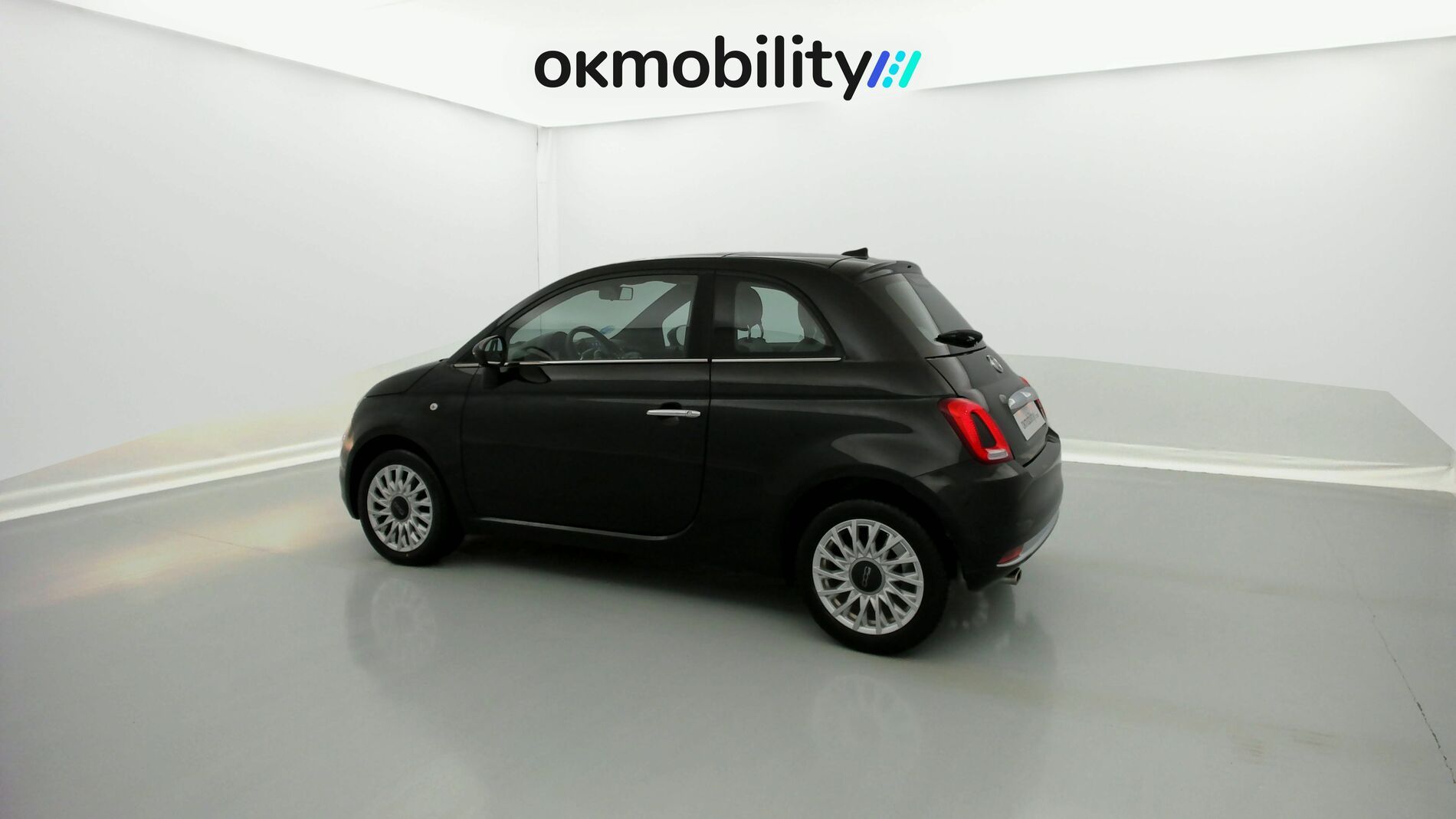 fiat 500 dolcevita 1.0 HYBRID 70 MHEV 2023 negro vesuvio 8