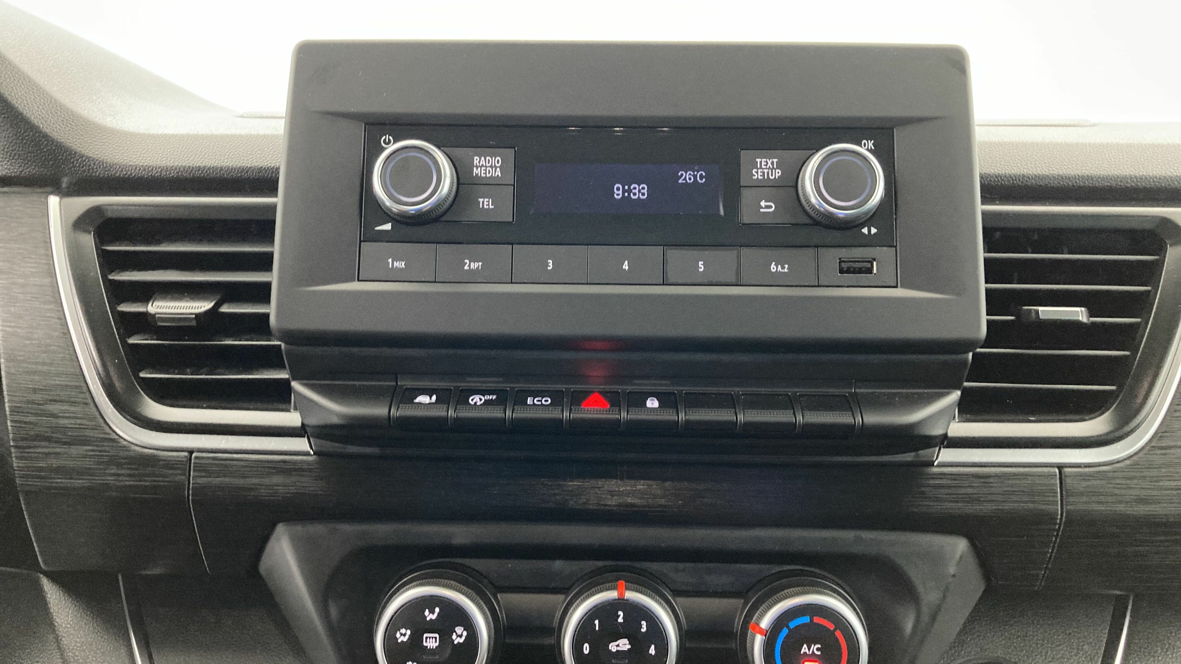 renault trafic combi zen 2.0 BLUEDCI 150 2023 stÄdtisches grau 19