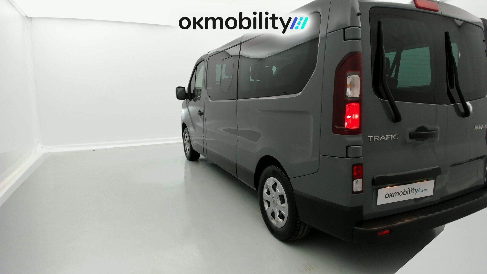 renault trafic combi zen 2.0 BLUEDCI 150 2023 stÄdtisches grau 9