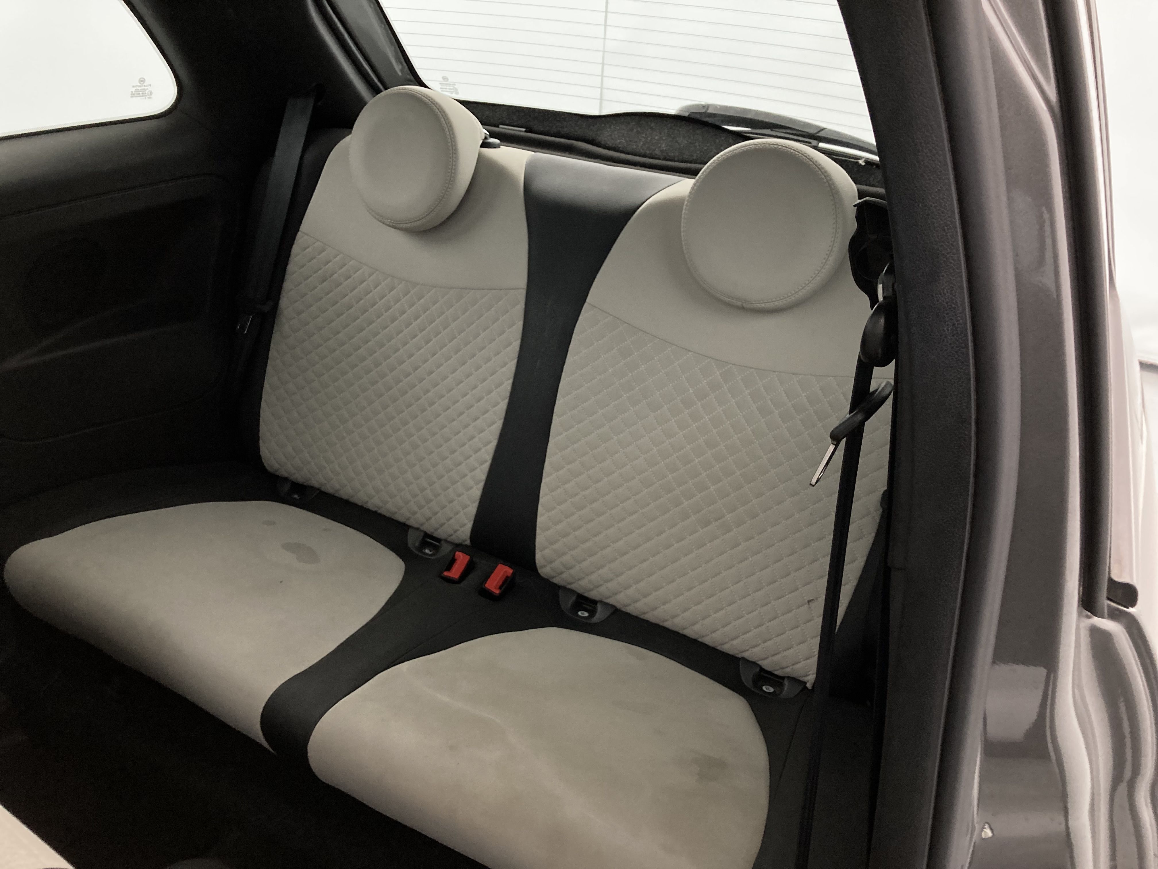 fiat 500 dolcevita 1.0 HYBRID 70 MHEV 2023 gris pompei 22