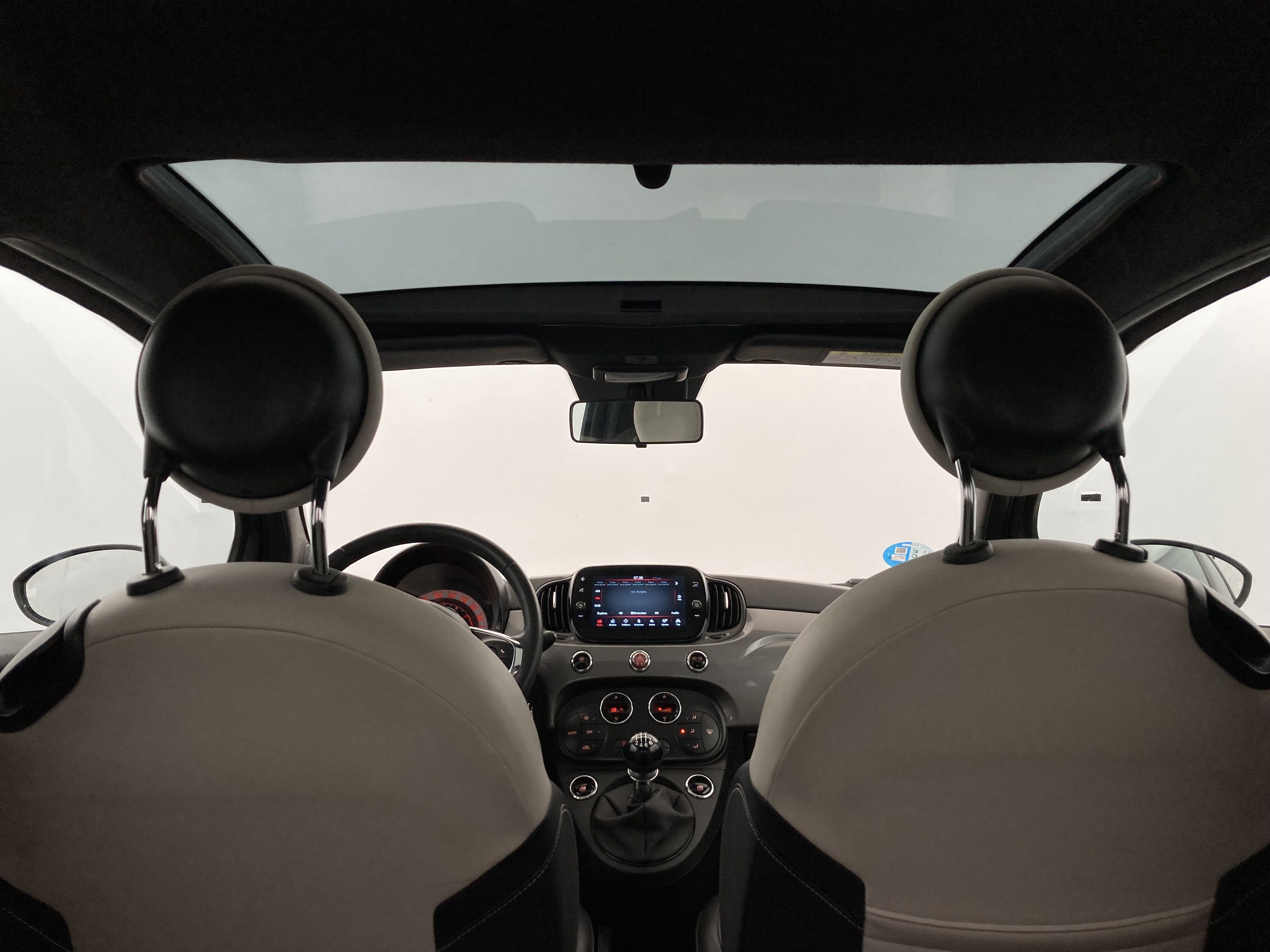 fiat 500 dolcevita 1.0 HYBRID 70 MHEV 2023 gris pompei 26