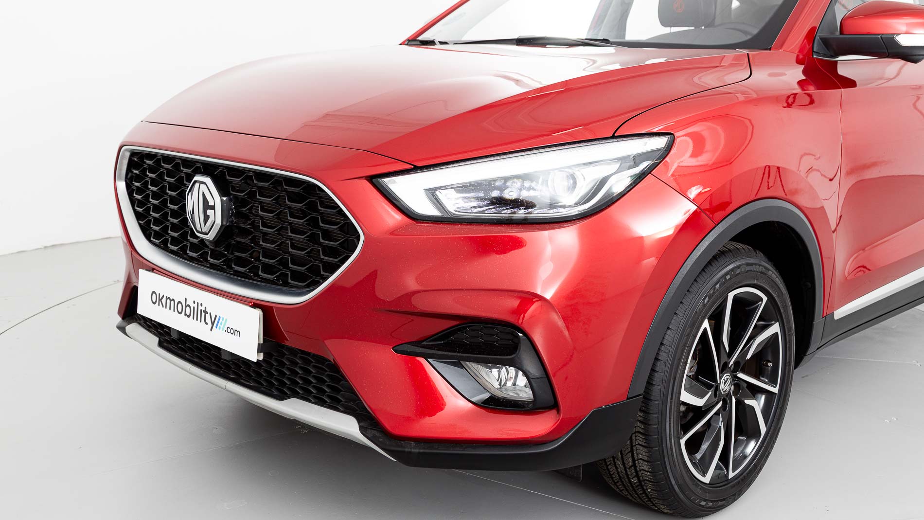 mg zs luxury 1.5 VTI-TECH 106 2024 diamond red 27