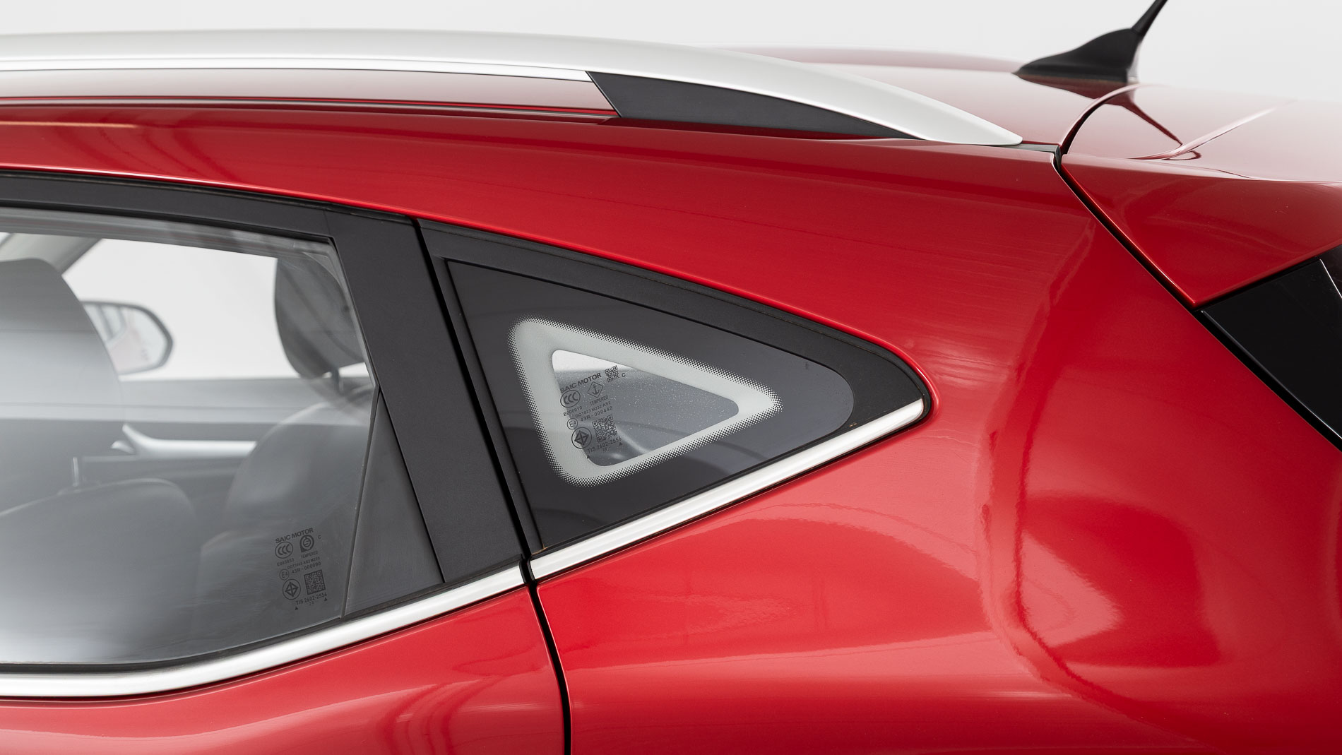 mg zs luxury 1.5 VTI-TECH 106 2024 diamond red 31