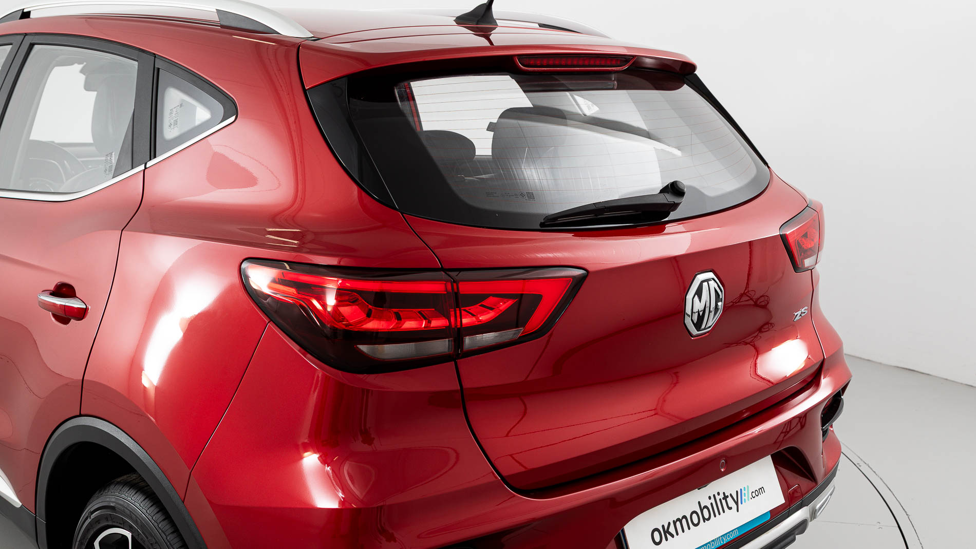 mg zs luxury 1.5 VTI-TECH 106 2024 diamond red 36
