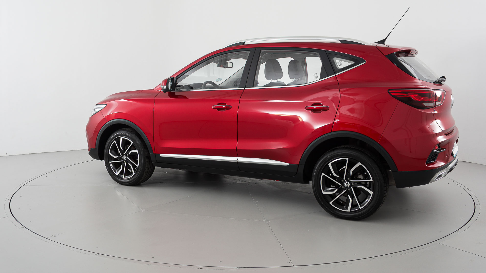 mg zs luxury 1.5 VTI-TECH 106 2024 diamond red 5