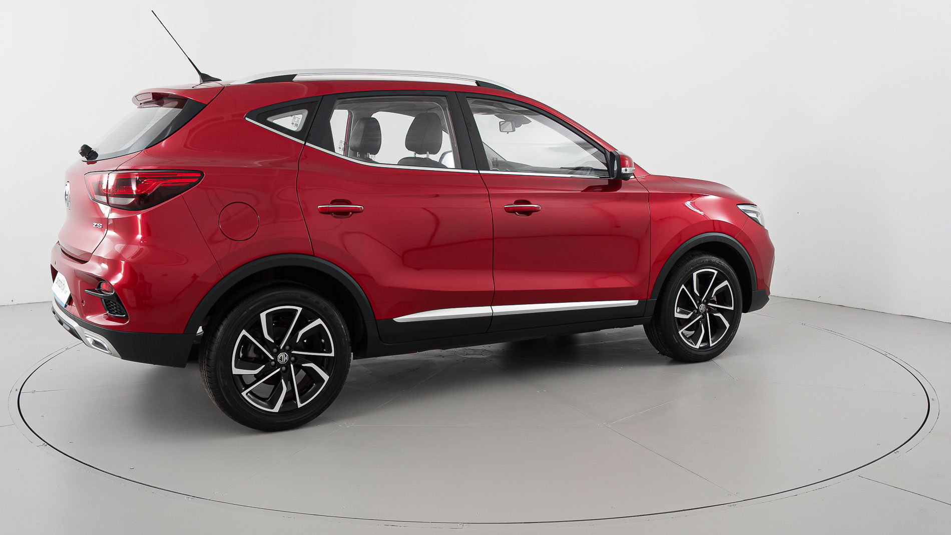 mg zs luxury 1.5 VTI-TECH 106 2024 diamond red 10
