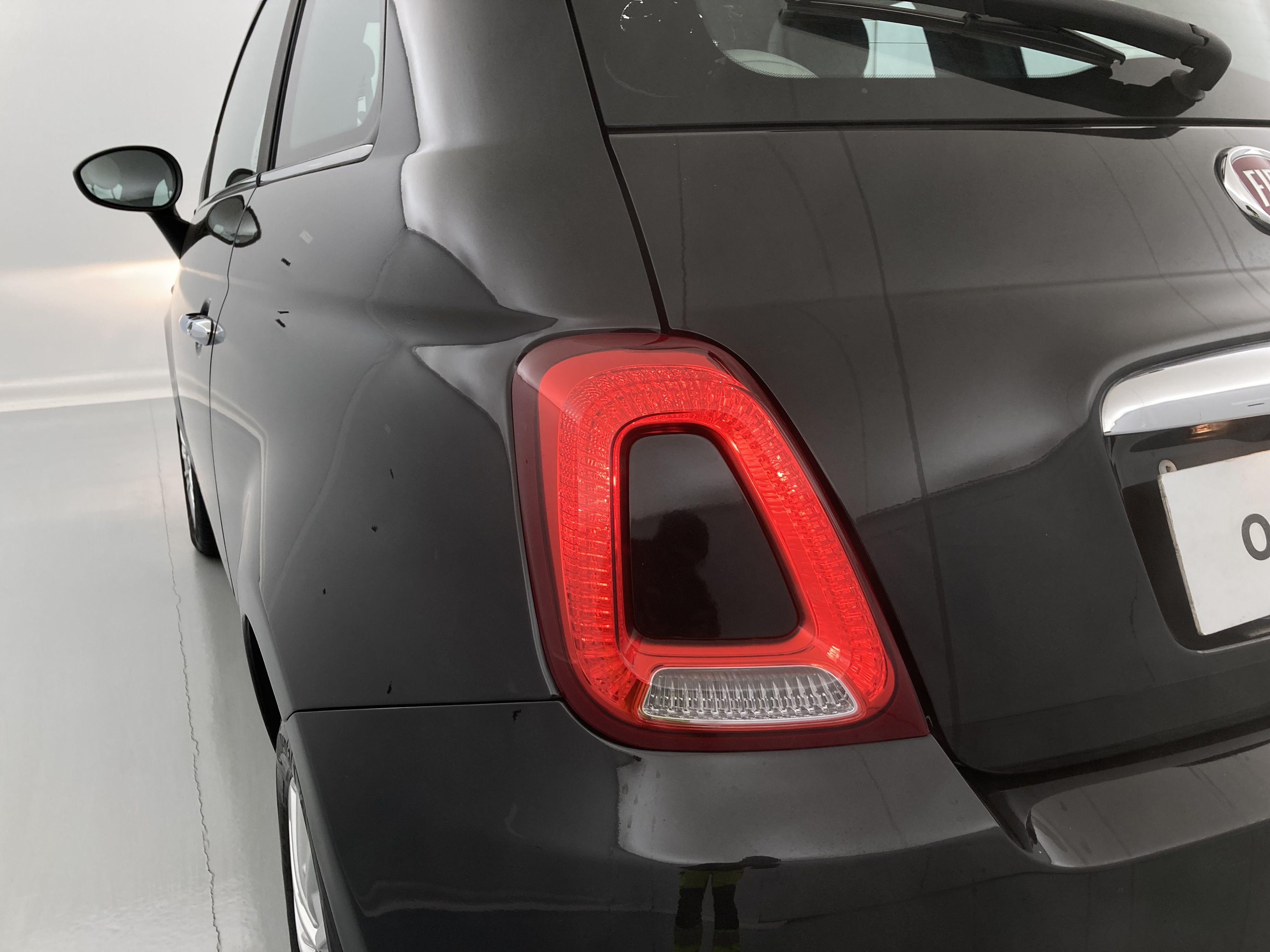 fiat 500 dolcevita 1.0 HYBRID 70 MHEV 2023 negro vesuvio 17