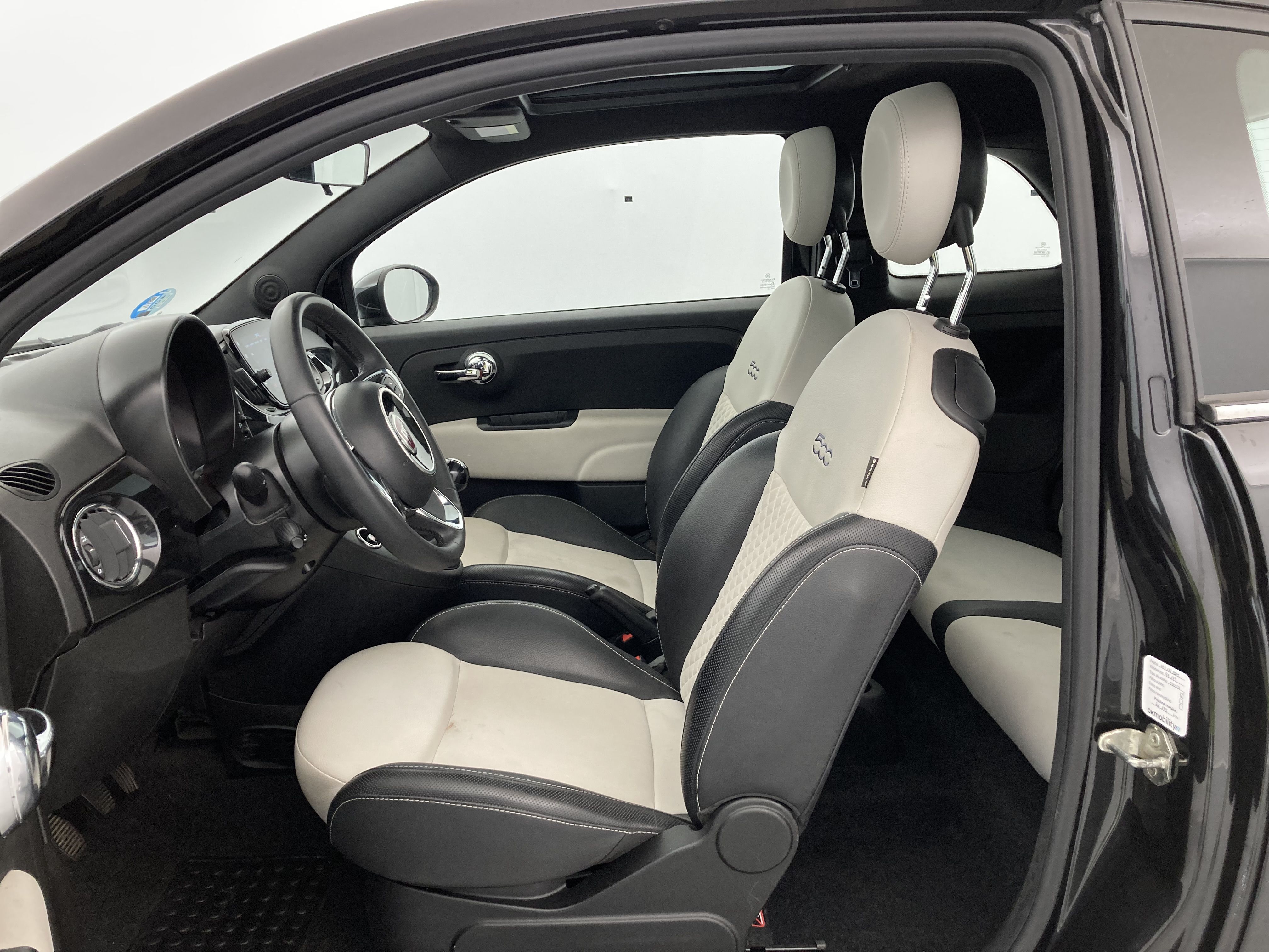 fiat 500 dolcevita 1.0 HYBRID 70 MHEV 2023 negro vesuvio 19