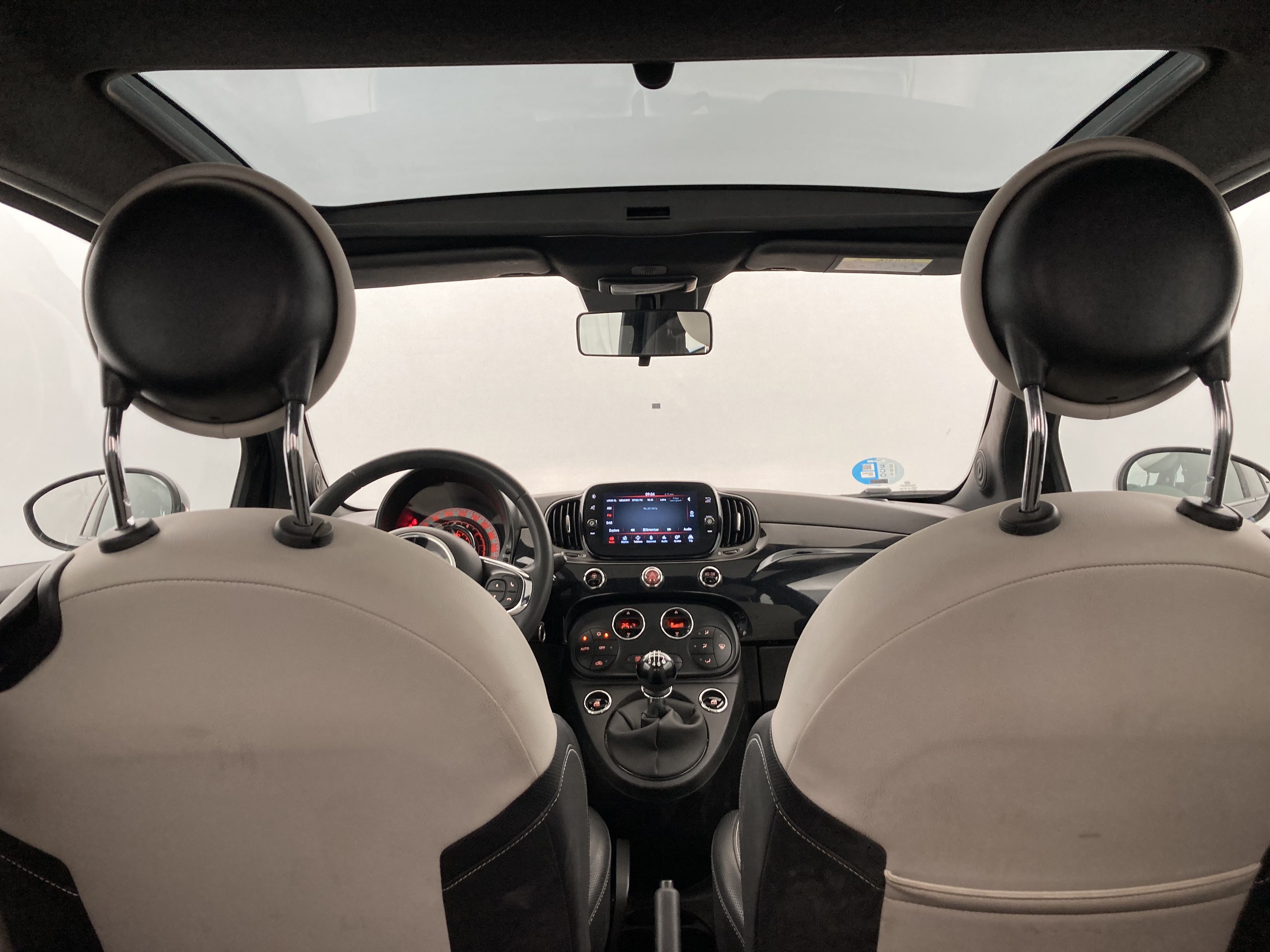 fiat 500 dolcevita 1.0 HYBRID 70 MHEV 2023 negro vesuvio 27