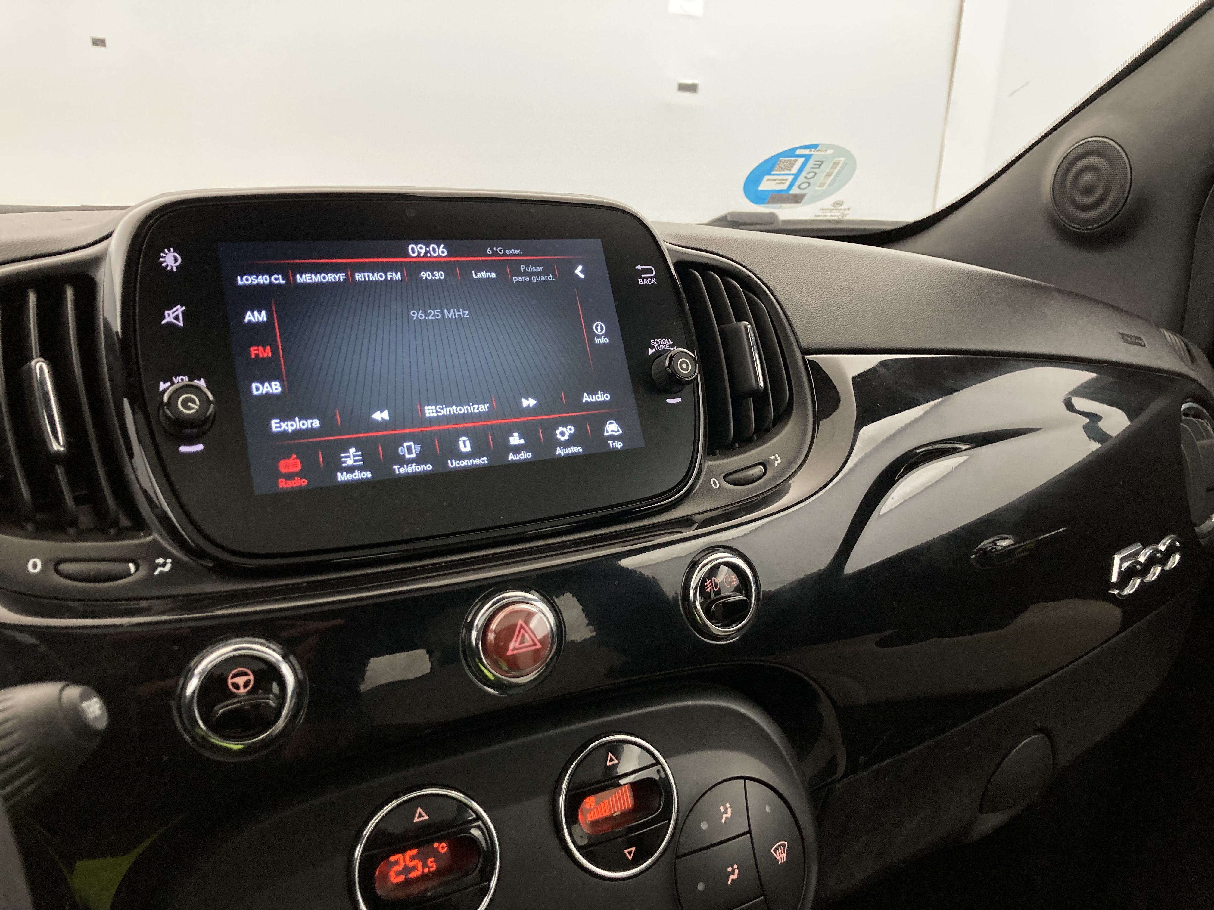 fiat 500 dolcevita 1.0 HYBRID 70 MHEV 2023 negro vesuvio 28