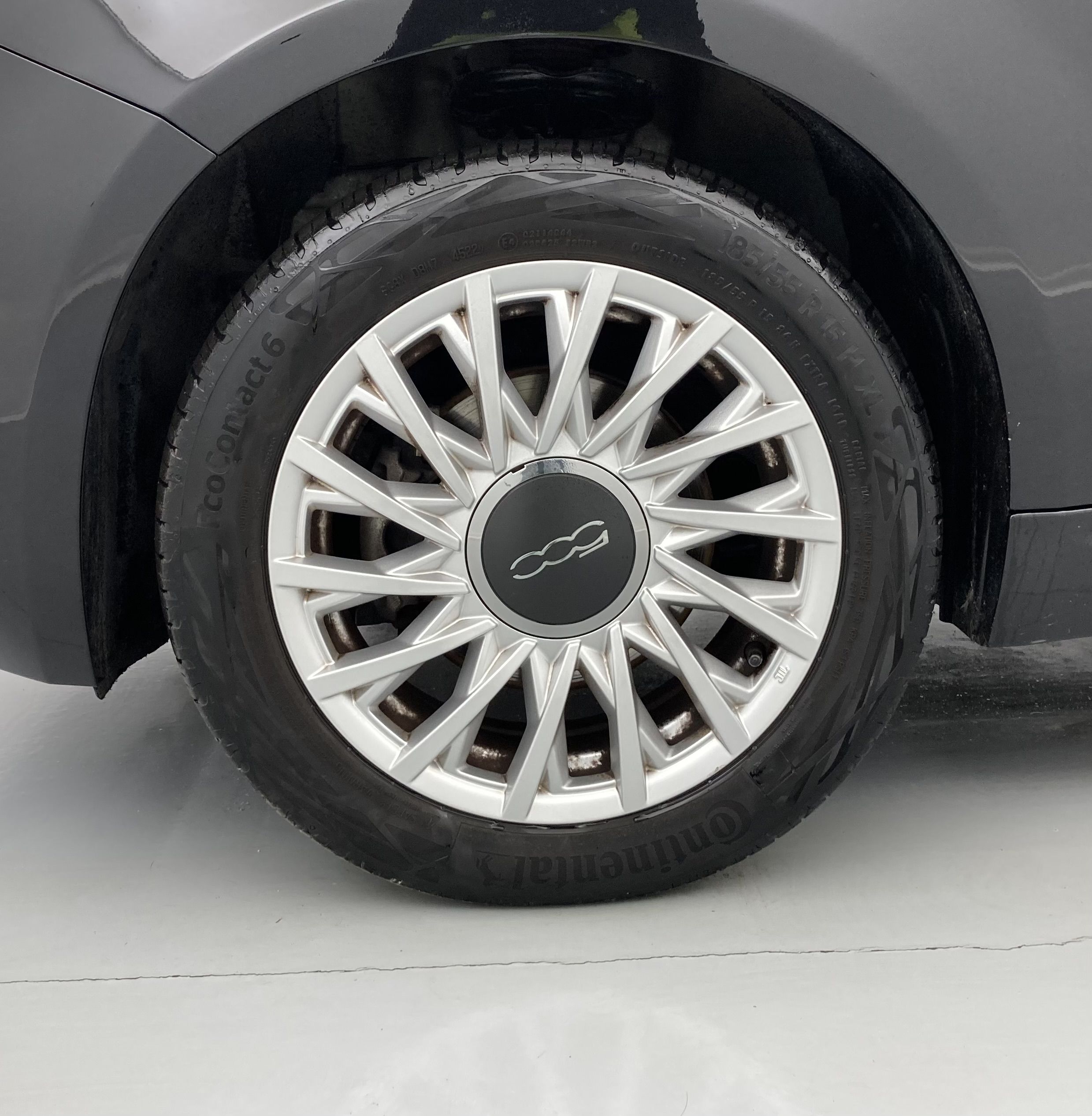 fiat 500 dolcevita 1.0 HYBRID 70 MHEV 2023 negro vesuvio 30