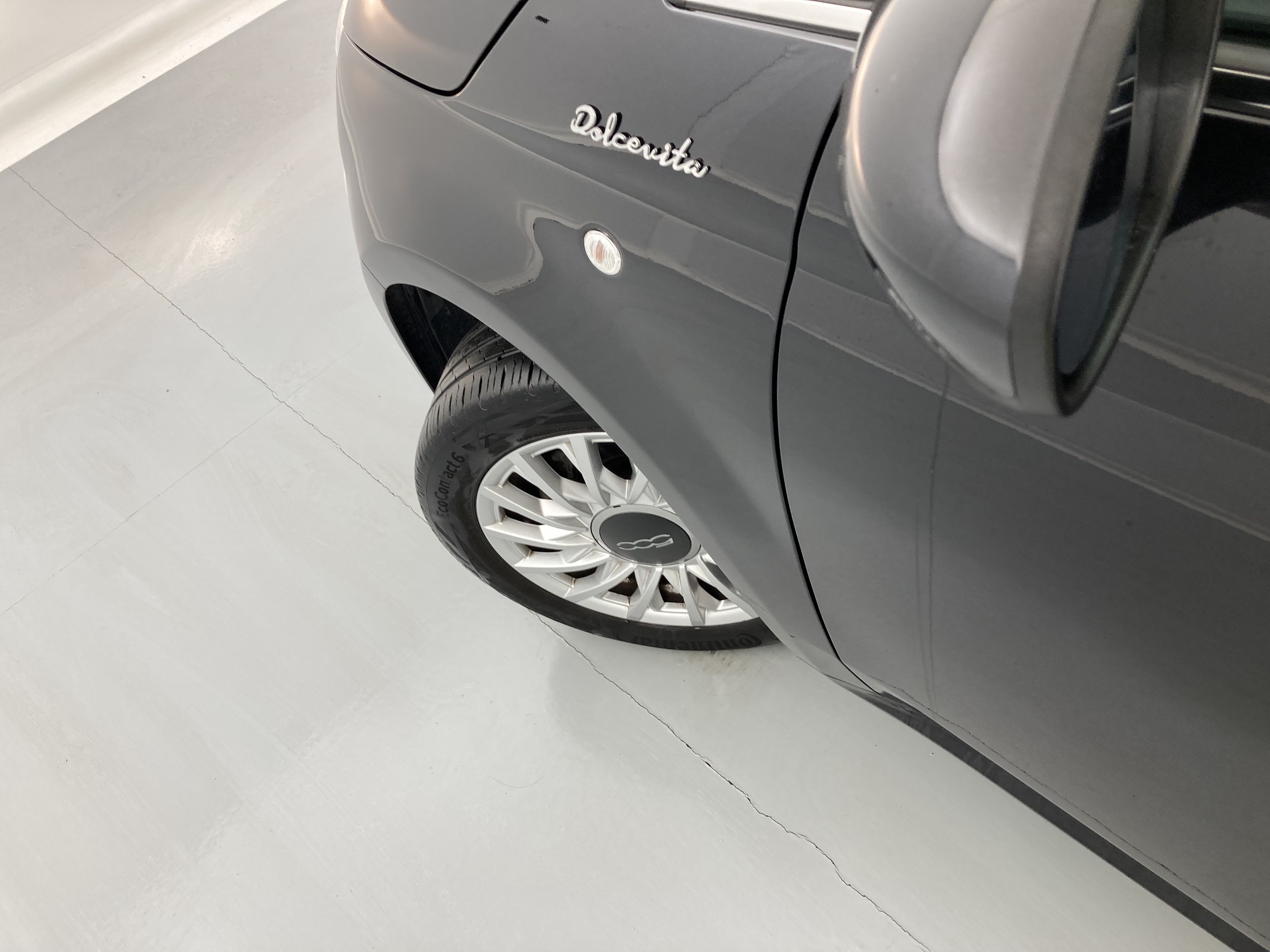 fiat 500 dolcevita 1.0 HYBRID 70 MHEV 2023 negro vesuvio 32