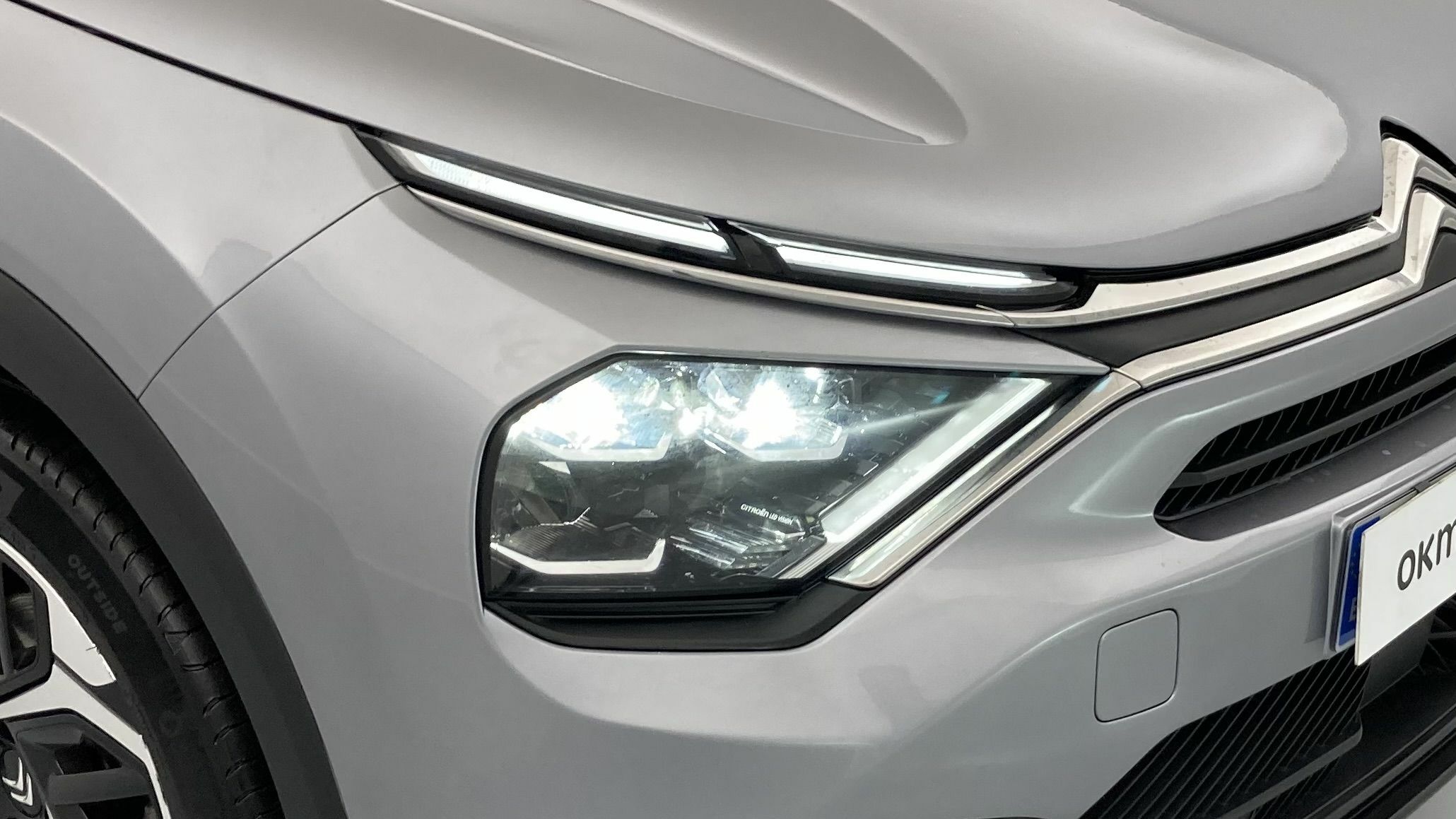 citroen c4 feel pack 1.2 PURETECH 130 2023 gris acero 28