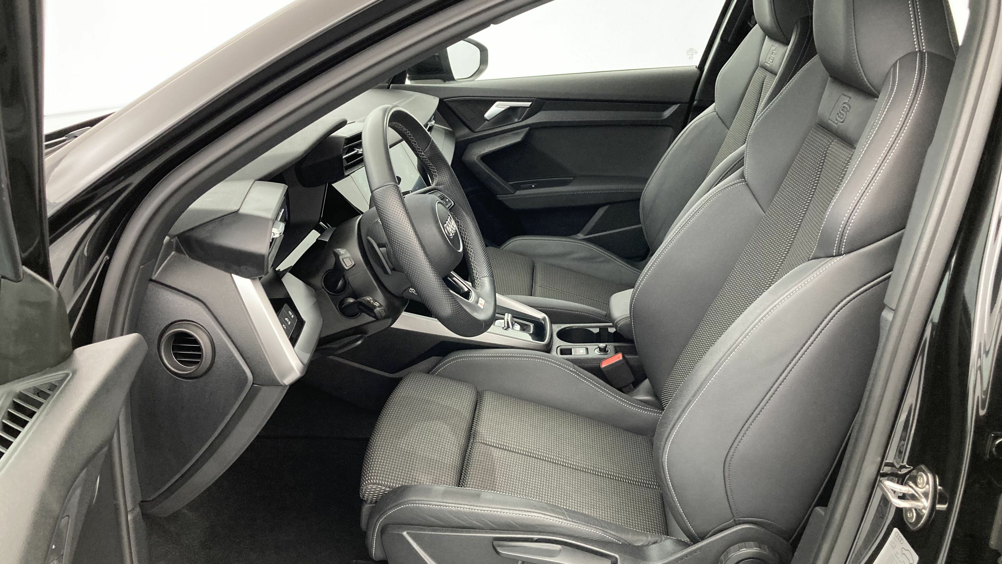 audi a3 sportback s line 35 TFSI 150 STRONIC 2024 mythosschwar met. 14