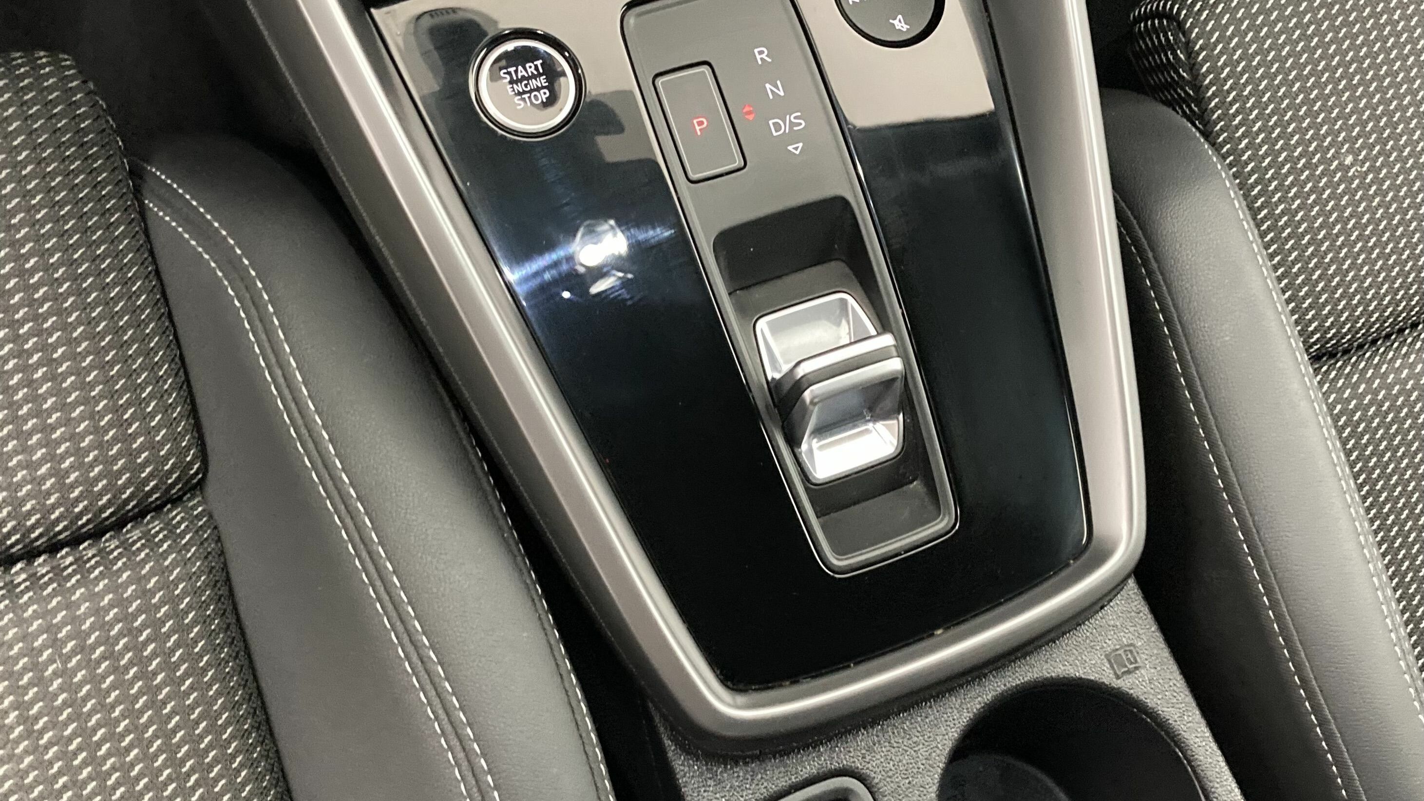 audi a3 sportback s line 35 TFSI 150 STRONIC 2024 mythosschwar met. 20