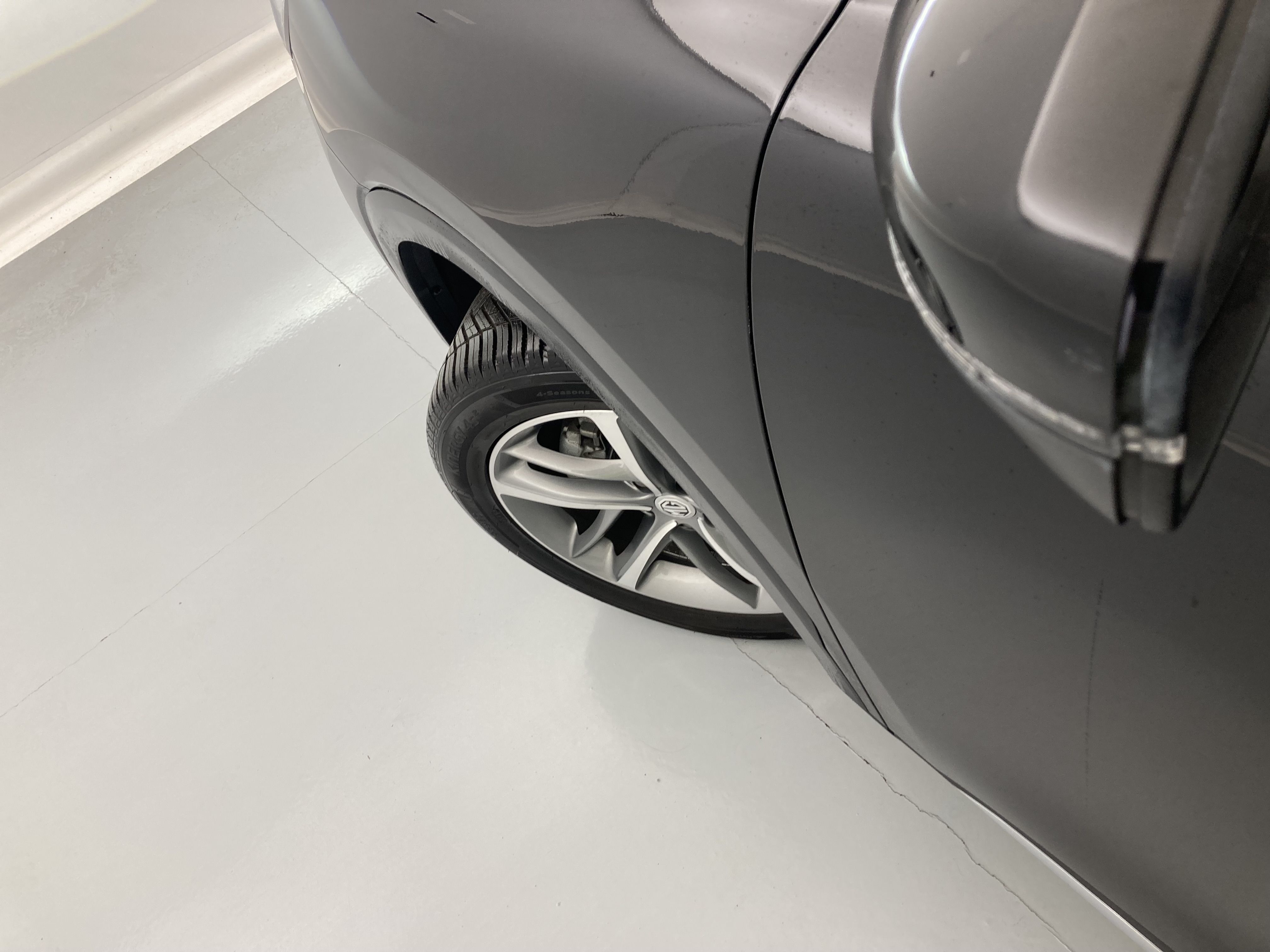 mg hs luxury 1.5 T-GDI 162 2023 pebble black 34