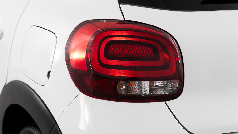 citroen c3 origin max 1.2 PURETECH 83 2024 blanco banquise / negro 27