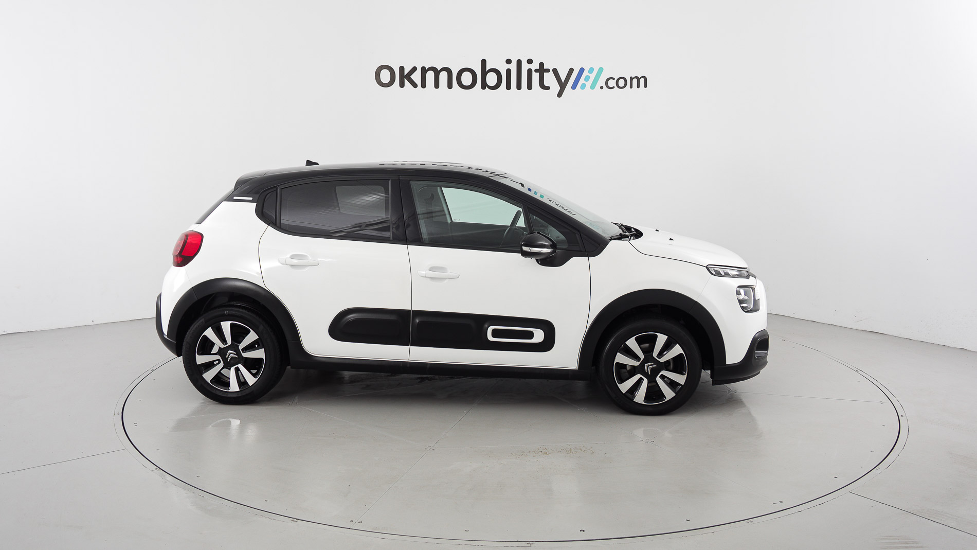 citroen c3 origin max 1.2 PURETECH 83 2024 blanco banquise / negro 2
