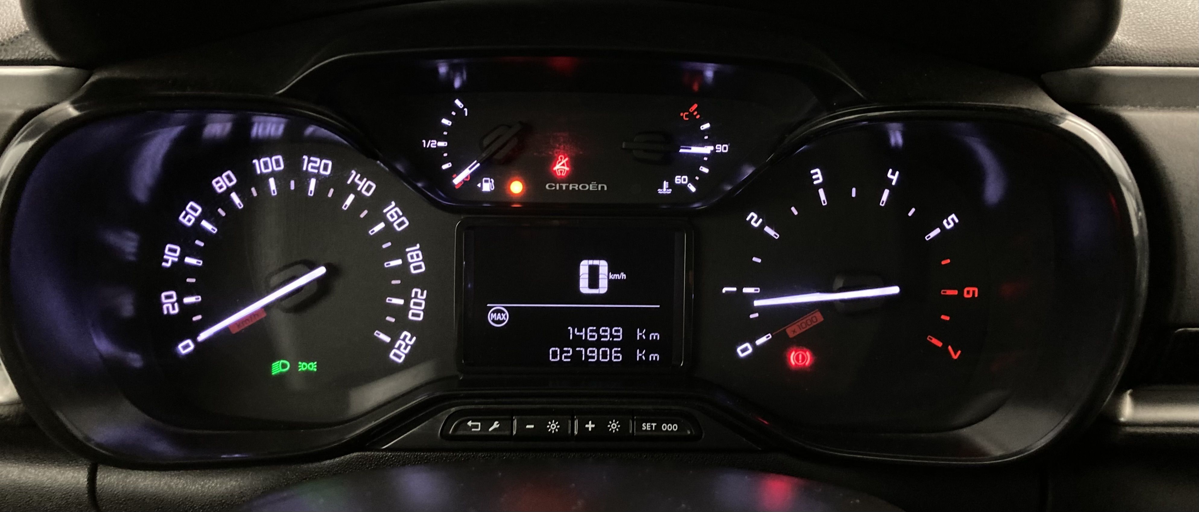 citroen c3 origin max 1.2 PURETECH 83 2024 gris platino / negro 13