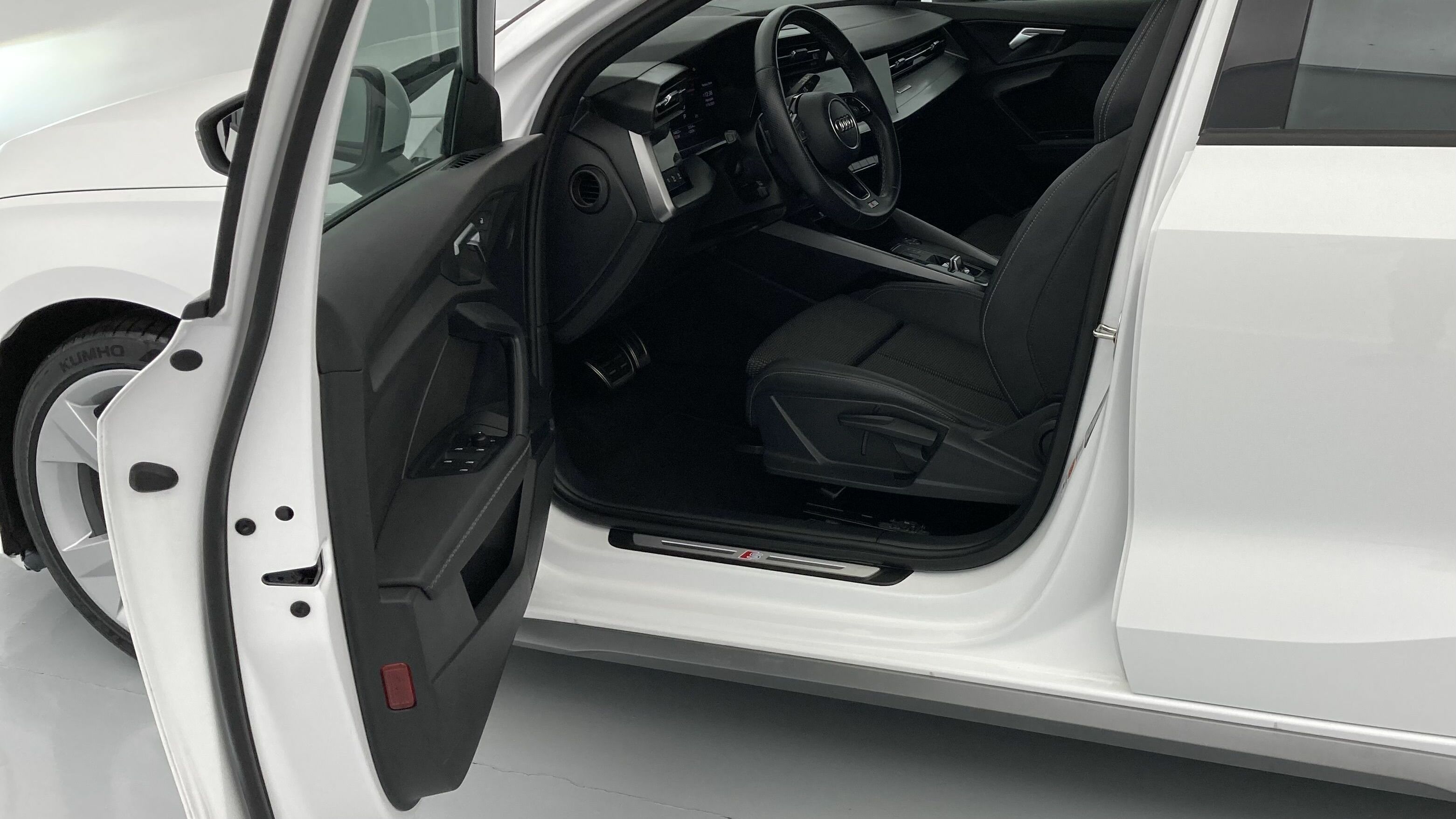 audi a3 sportback s line 35 TFSI 150 STRONIC 2023 ibis weiss 13