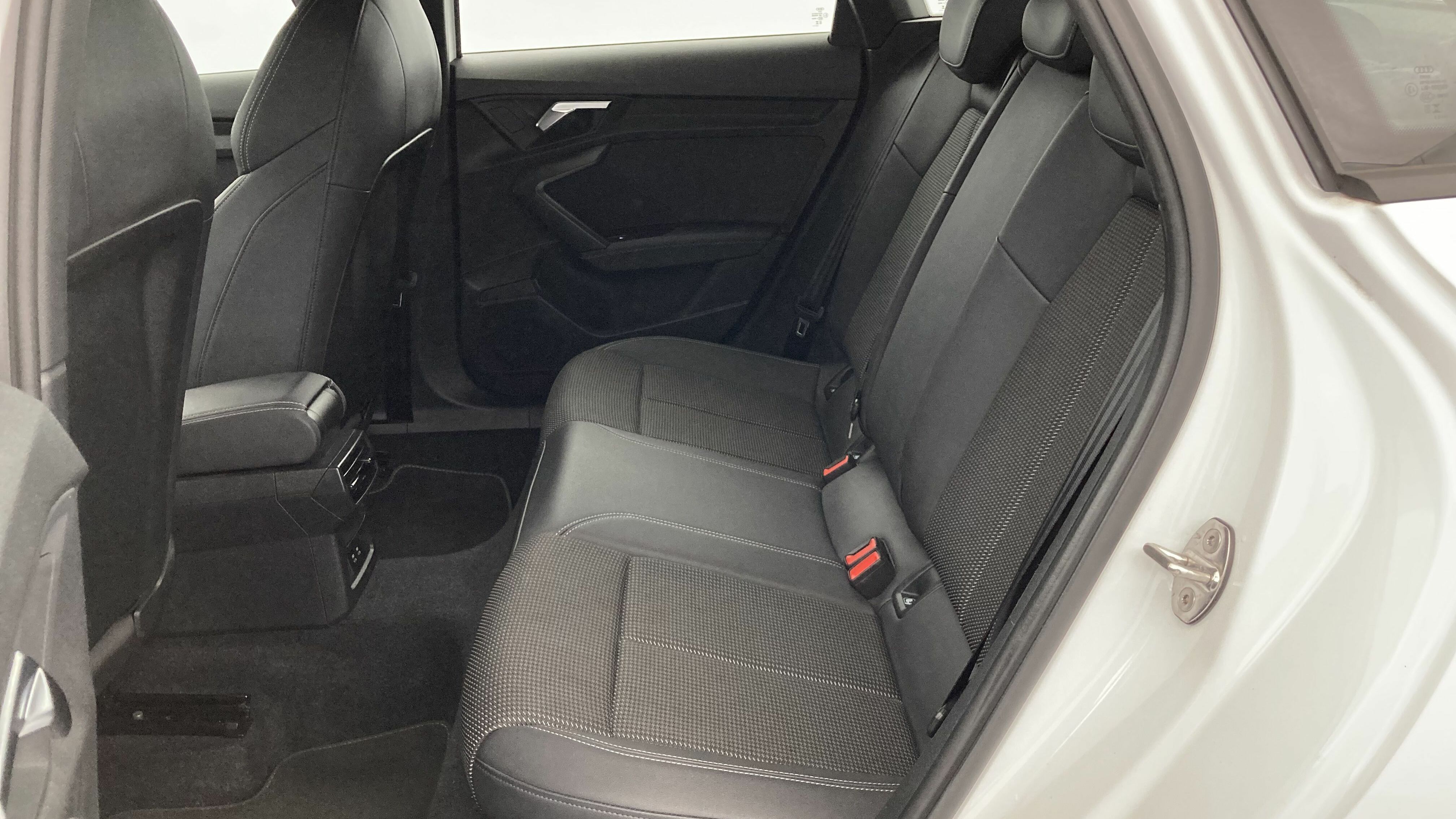 audi a3 sportback s line 35 TFSI 150 STRONIC 2023 ibis weiss 21
