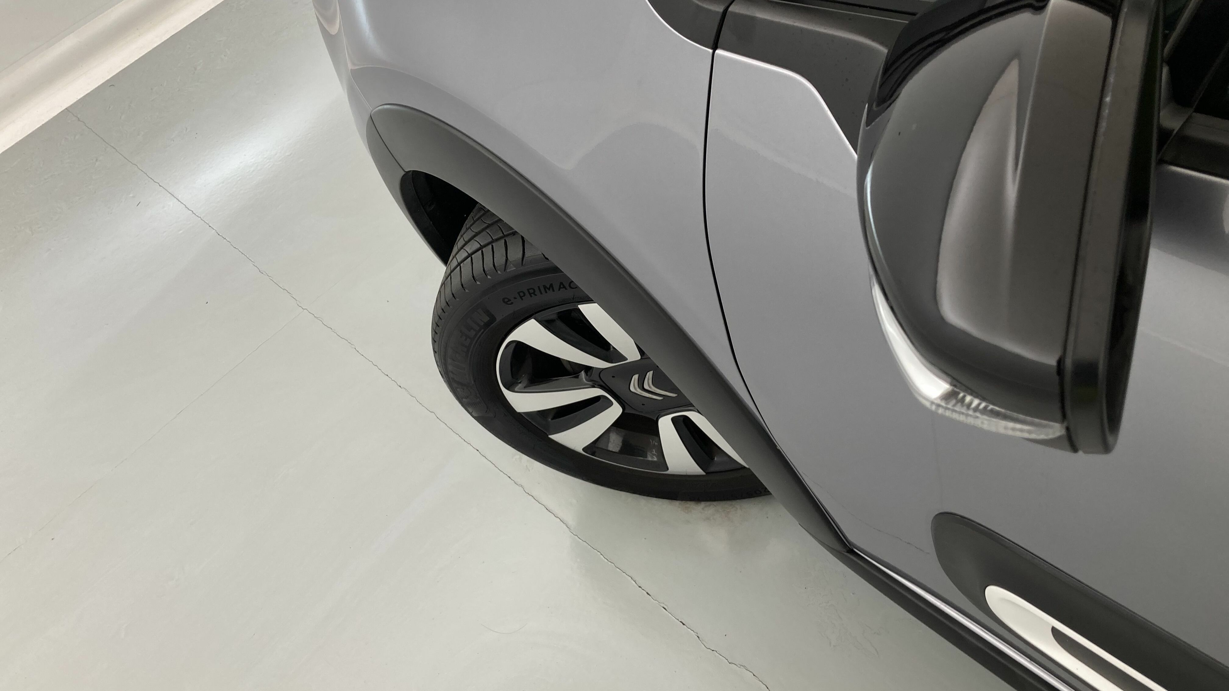 citroen c3 origin max 1.2 PURETECH 83 2024 gris acero / negro 27