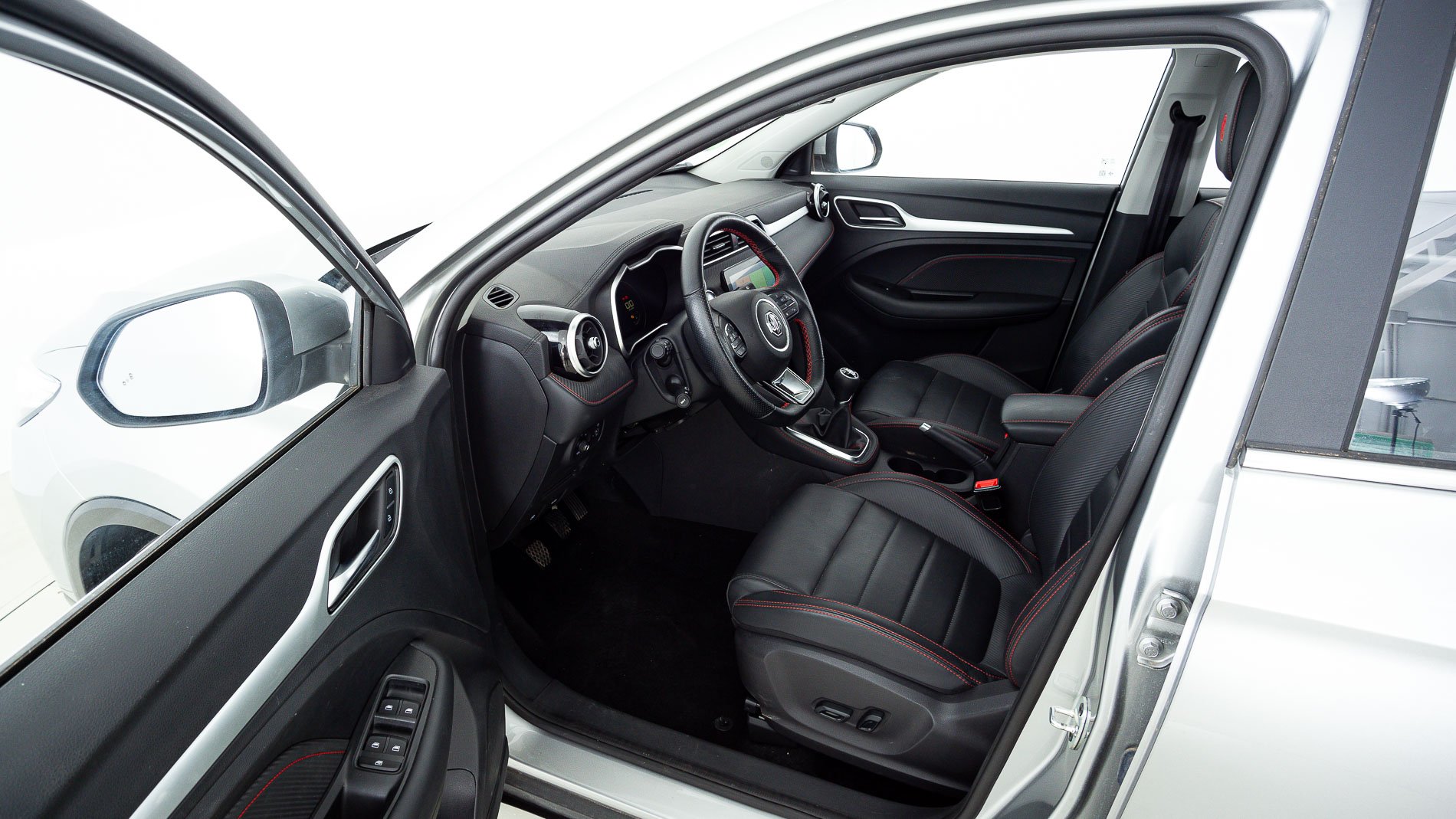 mg zs luxury 1.0 T-GDI 111 2023 dover white 14