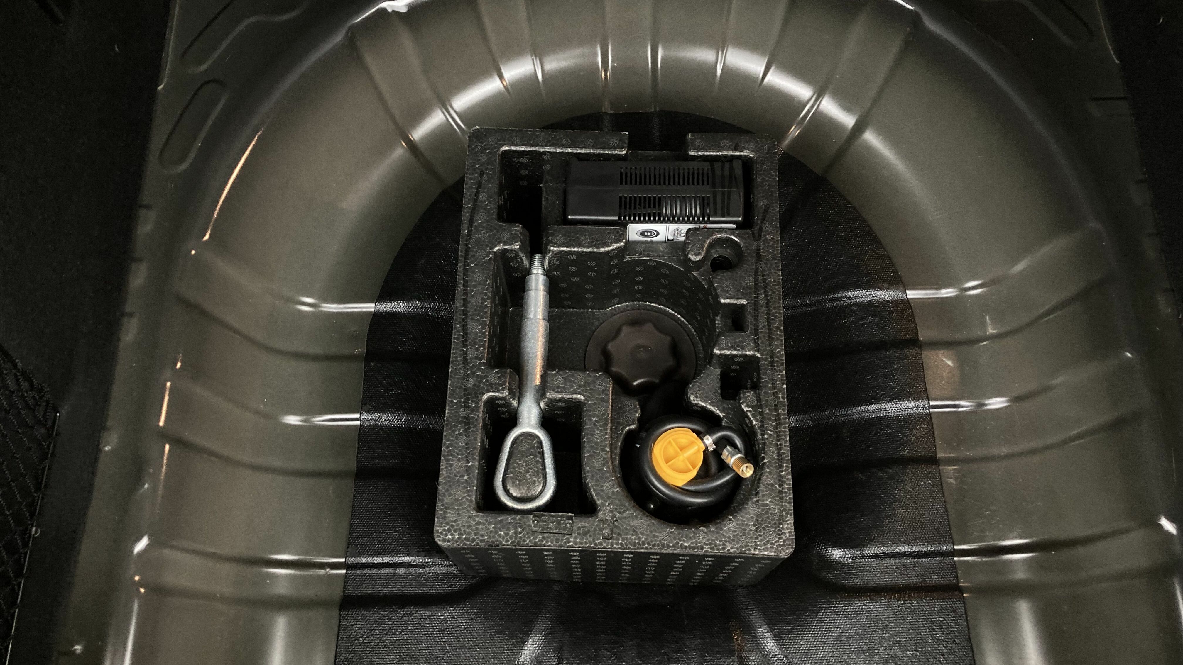 mg zs luxury 1.0 T-GDI 111 2023 pebble black 24