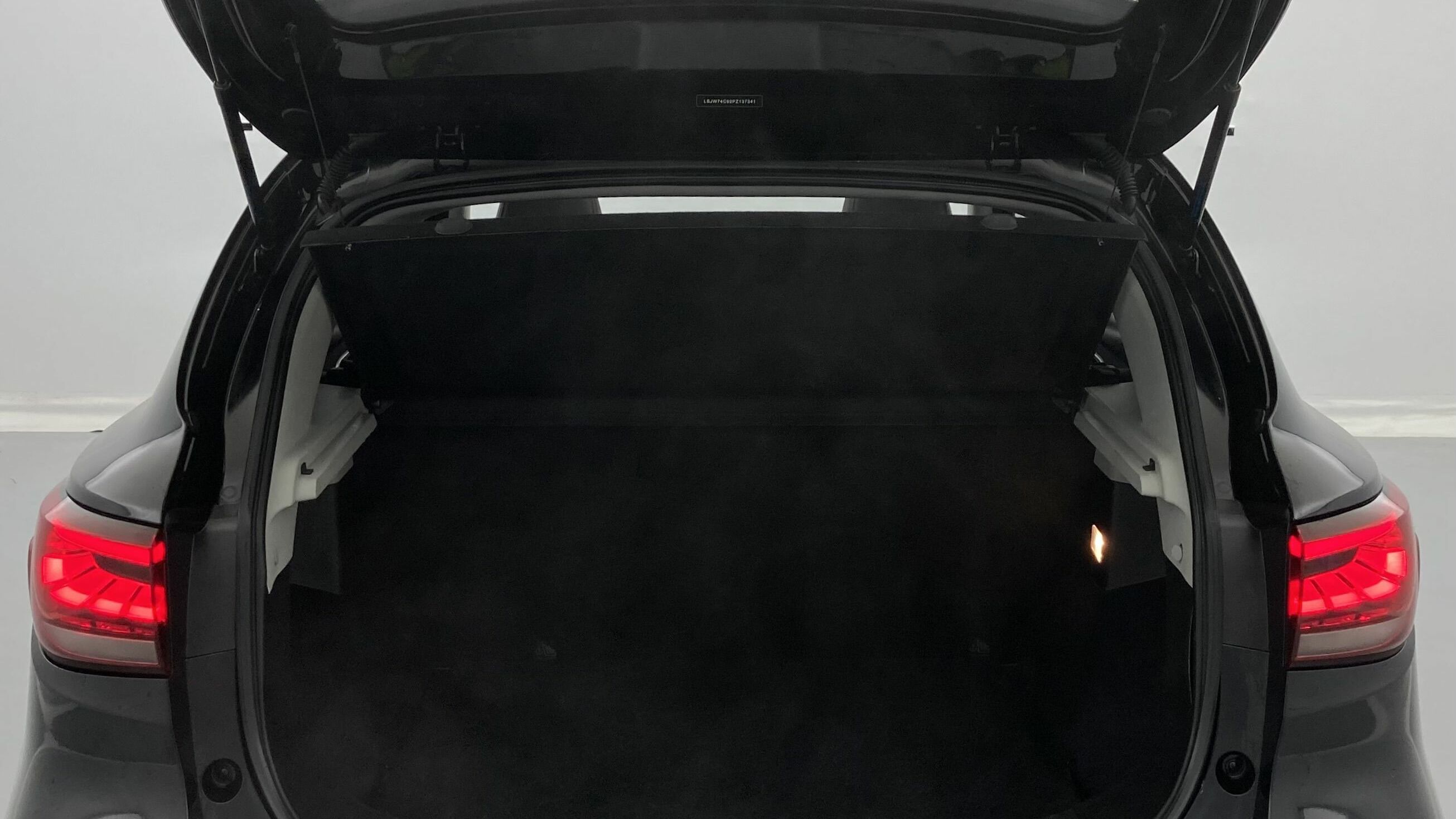 mg zs luxury 1.0 T-GDI 111 2023 pebble black 25