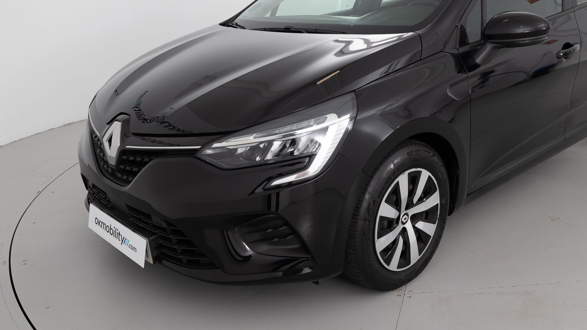 renault clio equilibre 1.0 TCE 91 2023 negro brillante 8