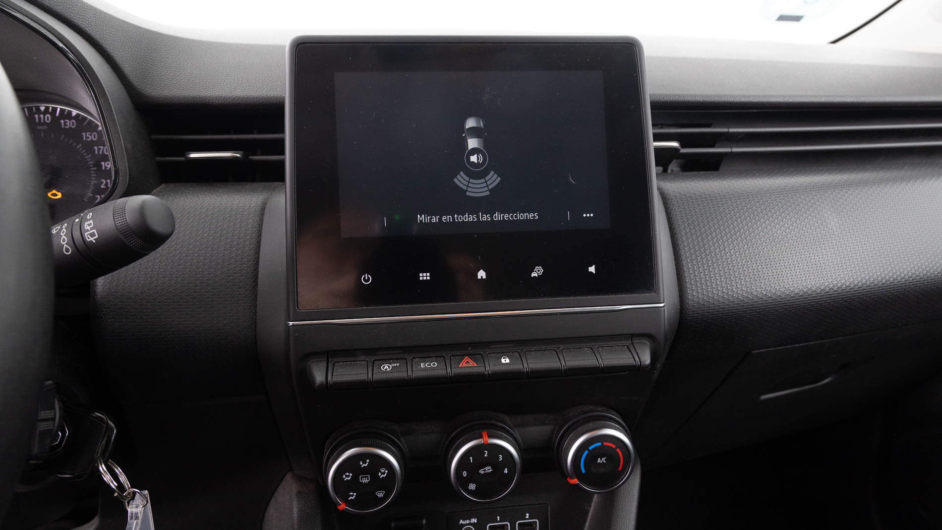 renault clio equilibre 1.0 TCE 91 2023 negro brillante 21