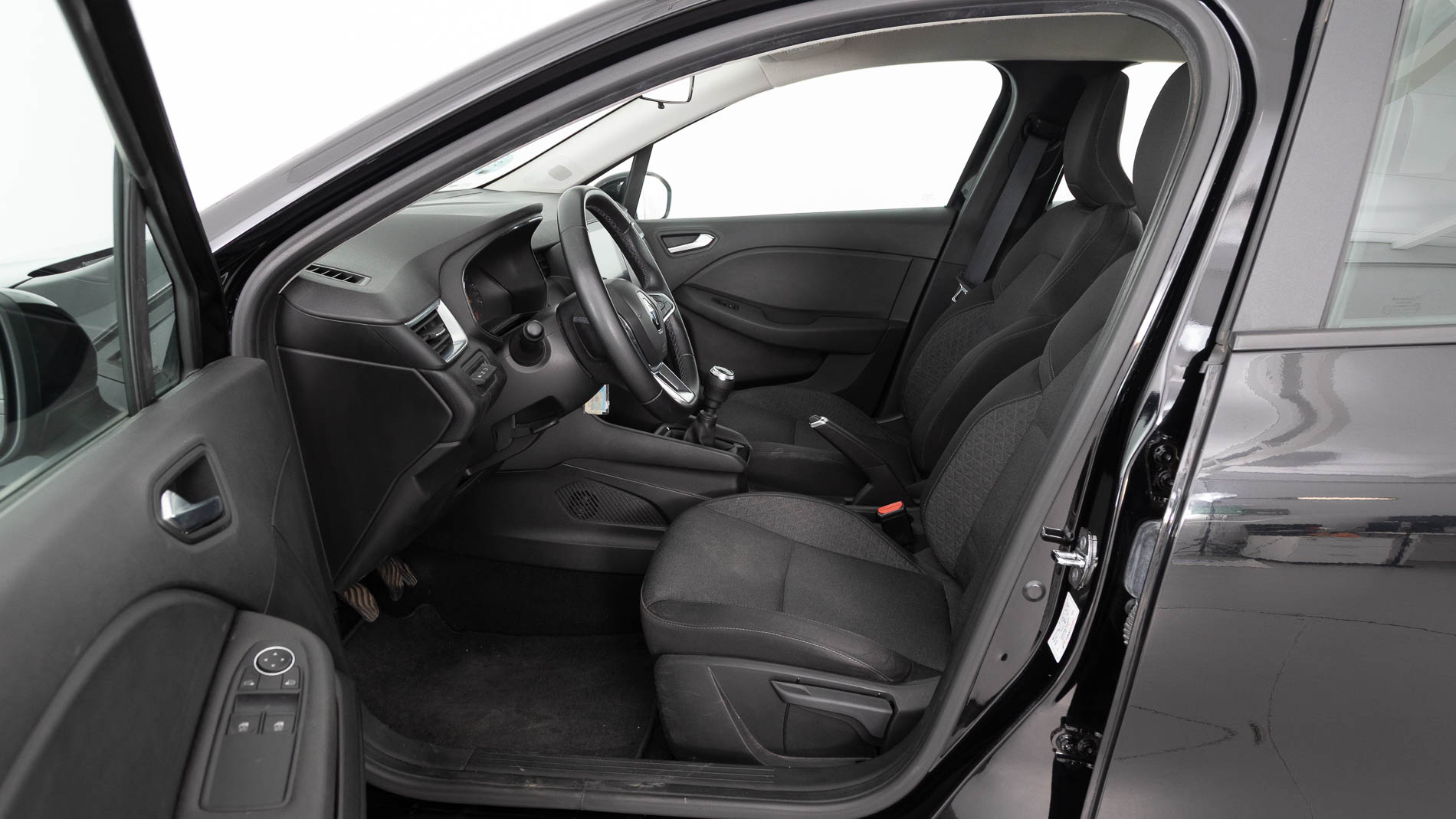 renault clio equilibre 1.0 TCE 91 2023 negro brillante 23