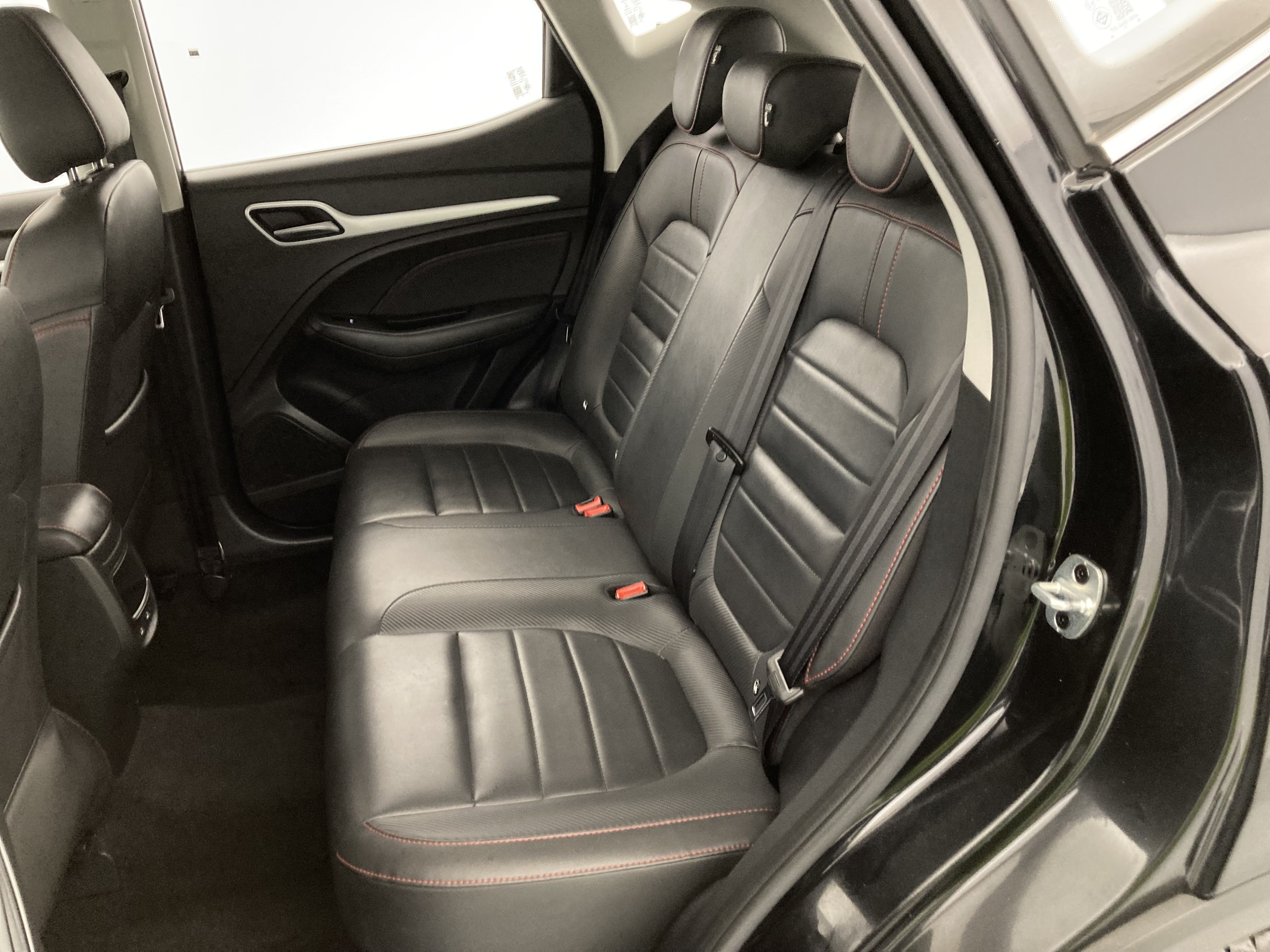 mg zs luxury 1.0 T-GDI 111 2023 pebble black 21