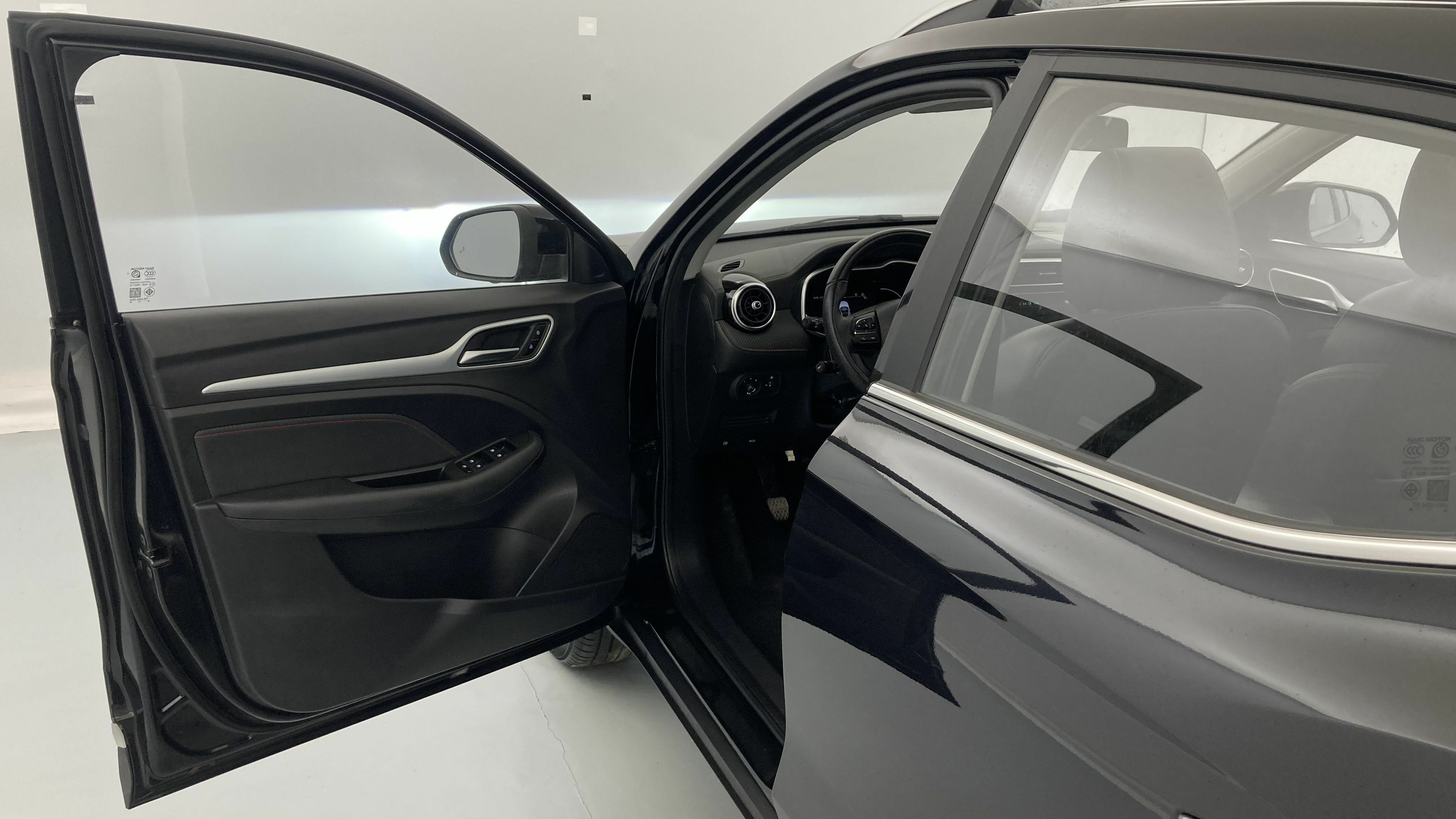 mg zs luxury 1.0 T-GDI 111 2023 pebble black 12