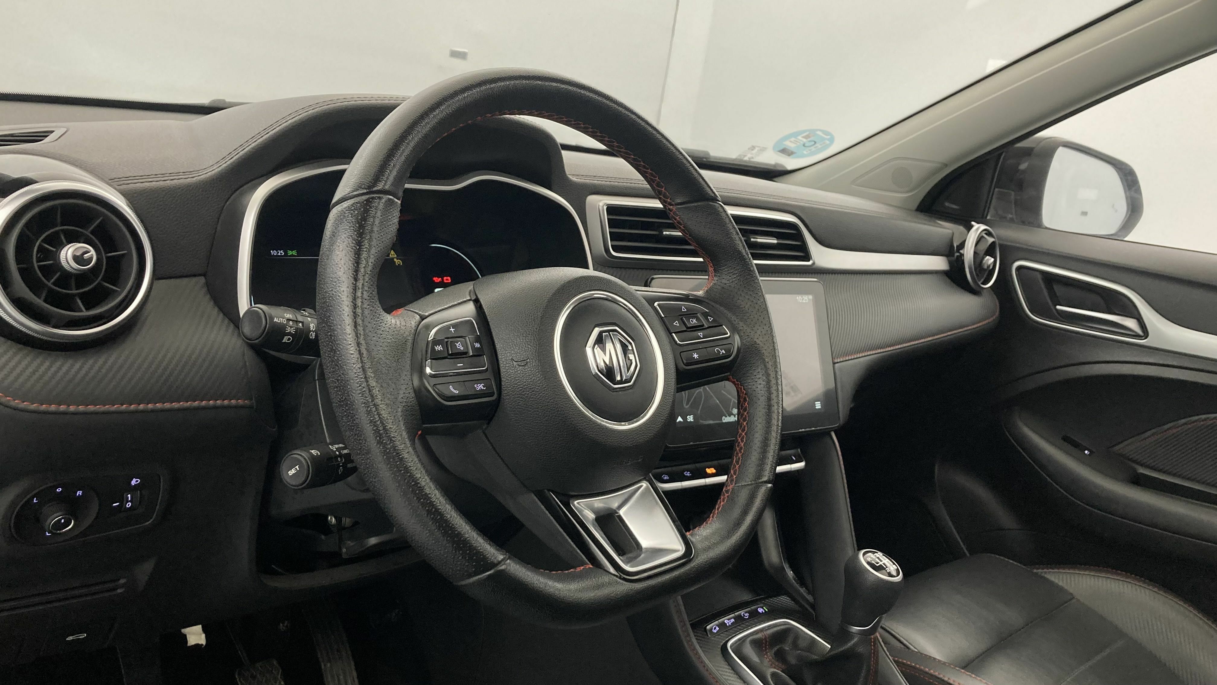 mg zs luxury 1.0 T-GDI 111 2023 pebble black 14